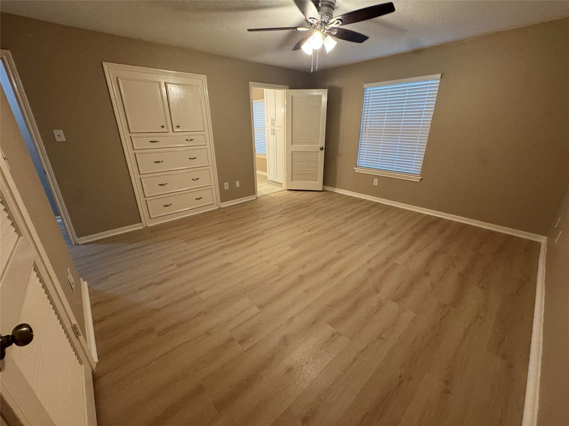 5310 Bryanhurst Lane, Spring, TX 77379 5310 Bryanhurst Lane, Spring, TX 77379