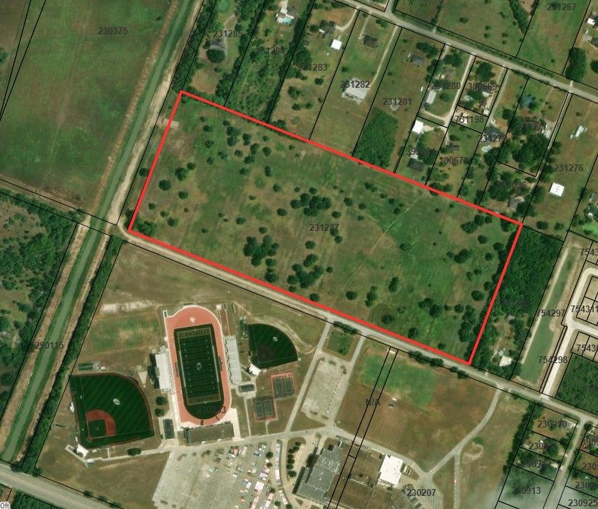 000 Maple Street, Santa Fe, TX 77517 000 Maple Street, Santa Fe, TX 77517