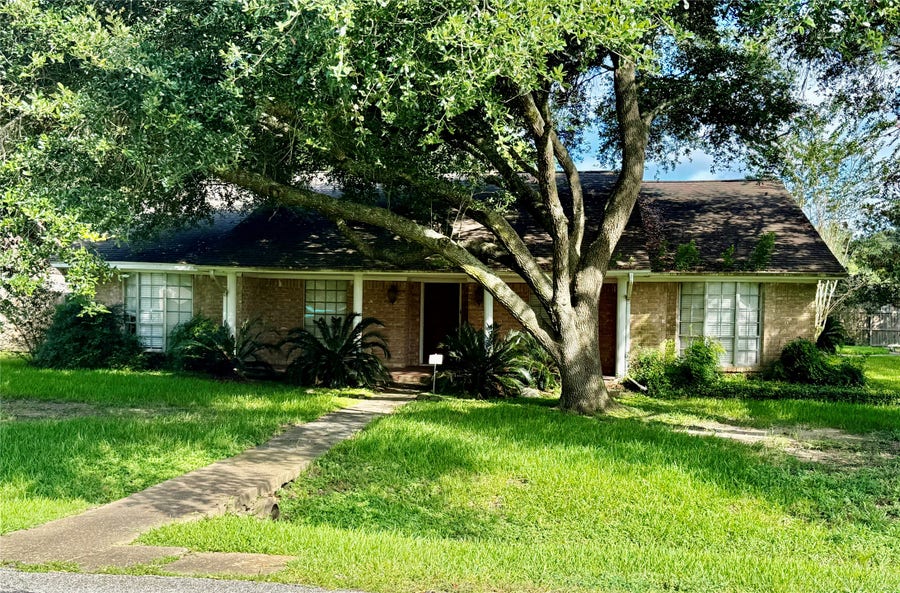 Property photo for 2606 Gun Powder Lane, Pearland, TX