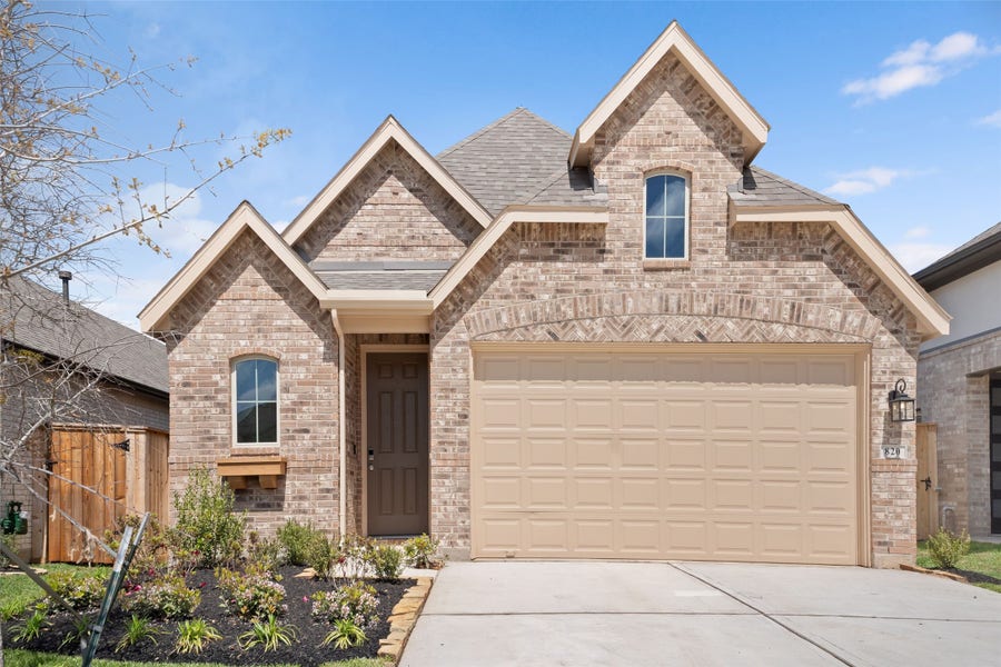 Property photo for 820 Sendero Trail, Conroe, TX