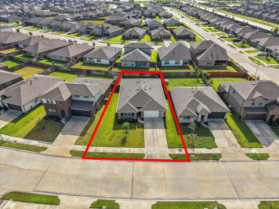 Property photo for 8207 Sugar Cane Lane, Rosharon, TX