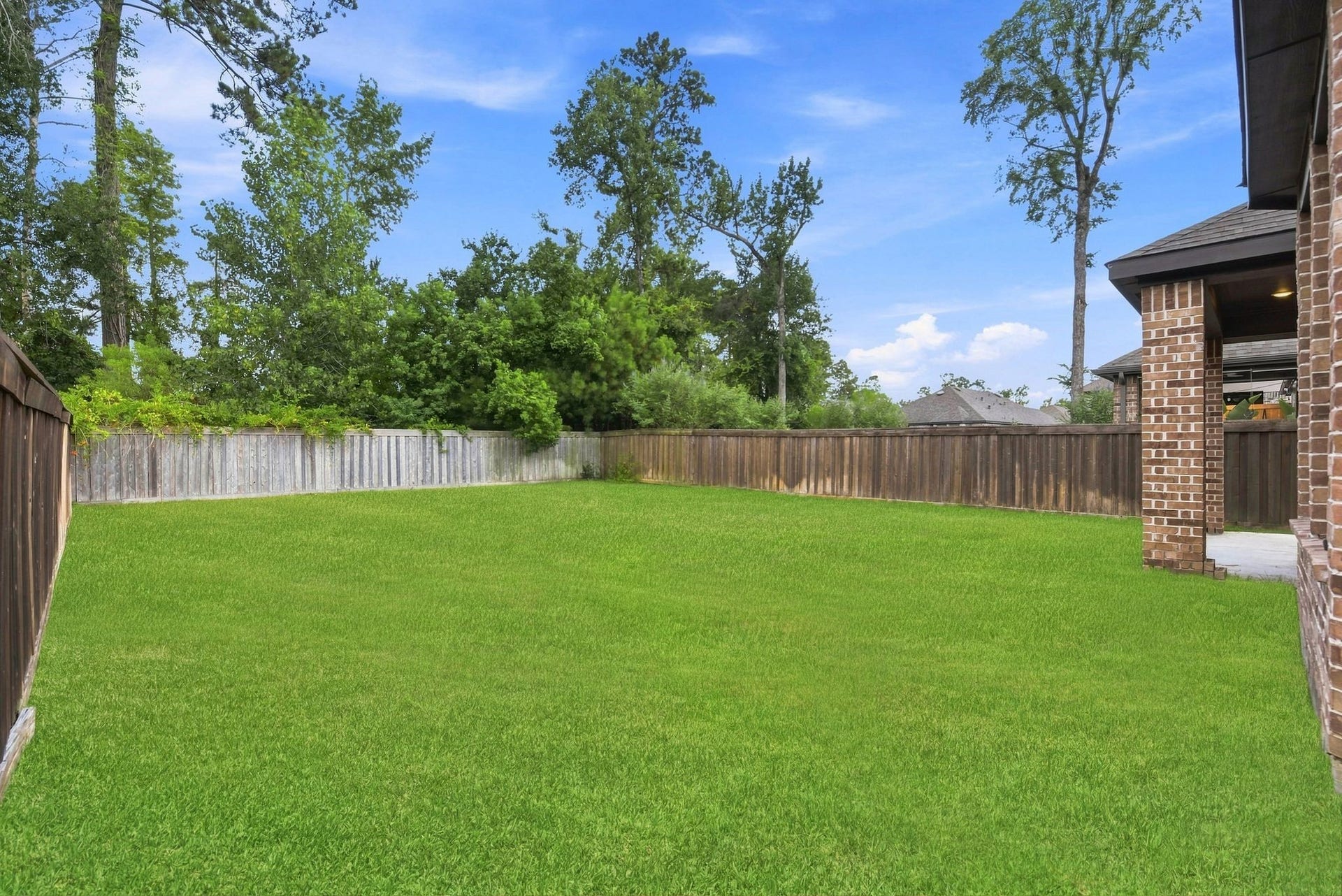 8017 Whisper Grove Drive, Magnolia, TX 77354 8017 Whisper Grove Drive, Magnolia, TX 77354