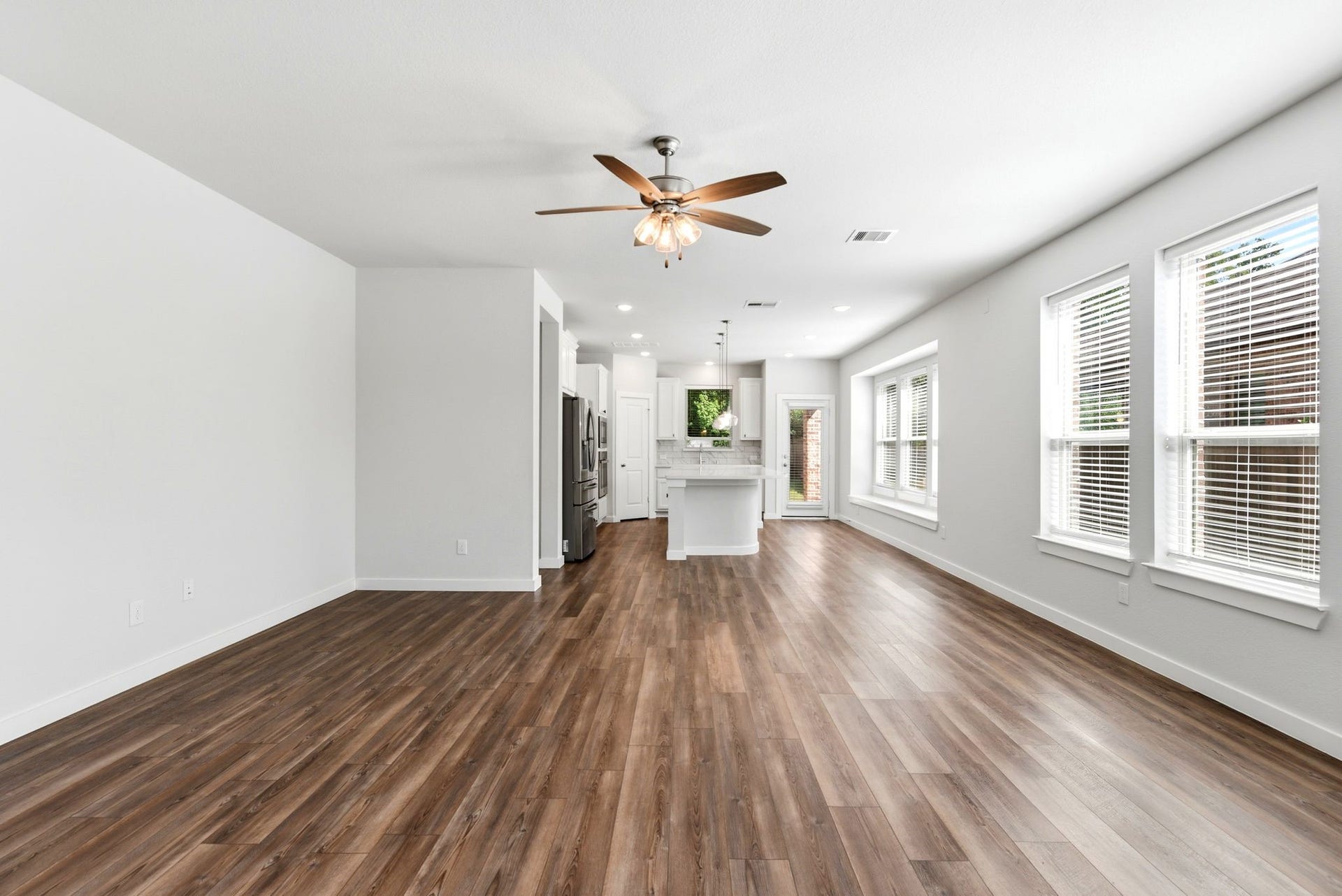 8017 Whisper Grove Drive, Magnolia, TX 77354 8017 Whisper Grove Drive, Magnolia, TX 77354