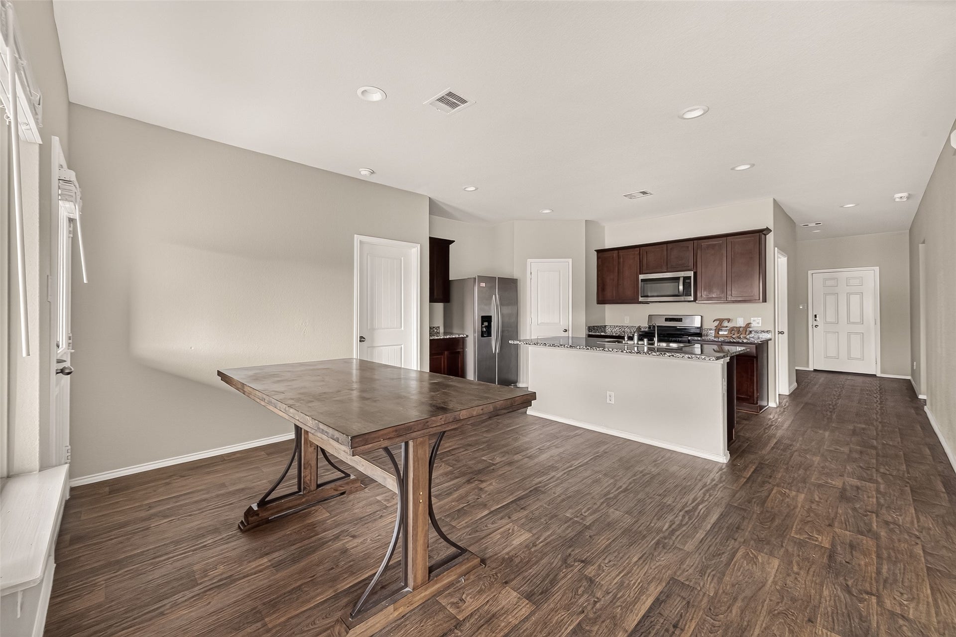 1714 Cooper Bluff Court, Rosenberg, TX 77469 Kitchen and the breakfast area.