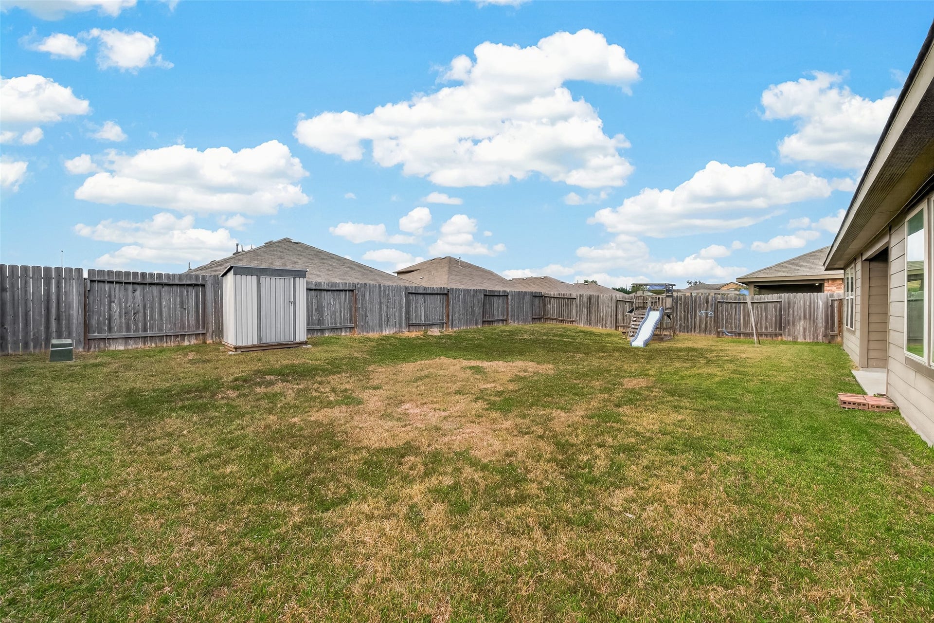 1714 Cooper Bluff Court, Rosenberg, TX 77469 Huge back yard.