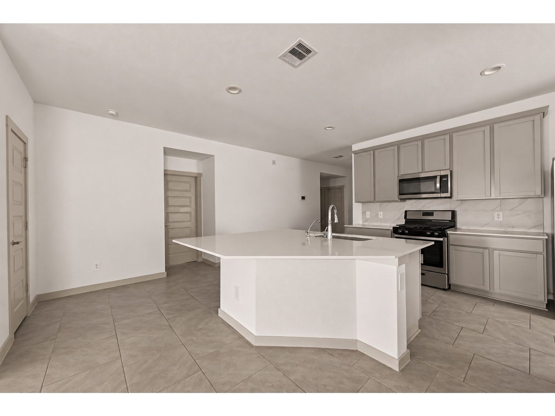 28943 Yachting Point Lane, Fulshear, TX 77494 28943 Yachting Point Lane, Fulshear, TX 77494