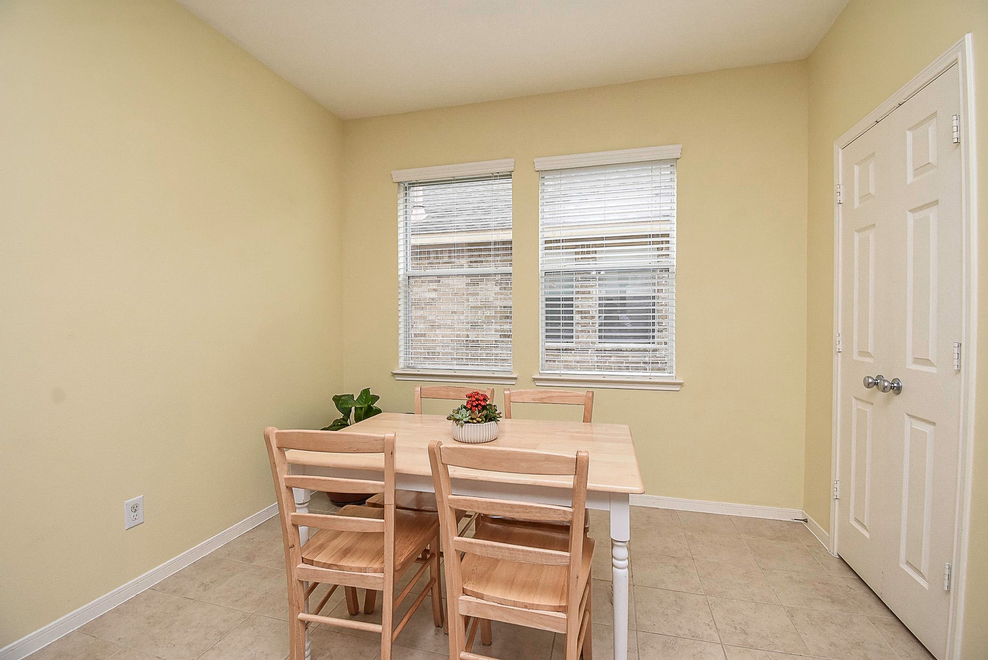 3615 Morning Gale Lane, Katy, TX 77494 A view of the convenient breakfast area, with the pantry doors on the right.