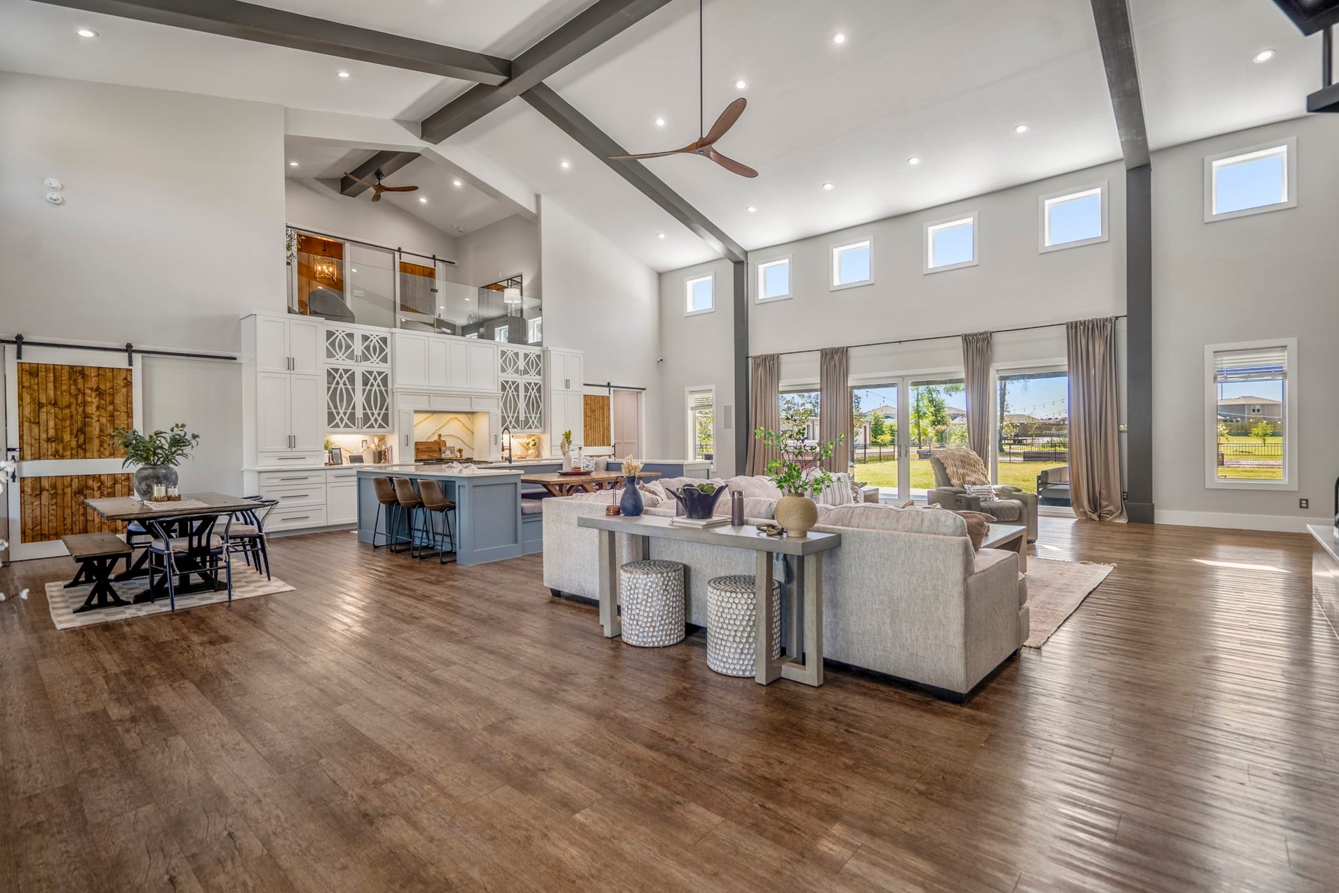 Open plan living room and kitchen with
plenty of natural light