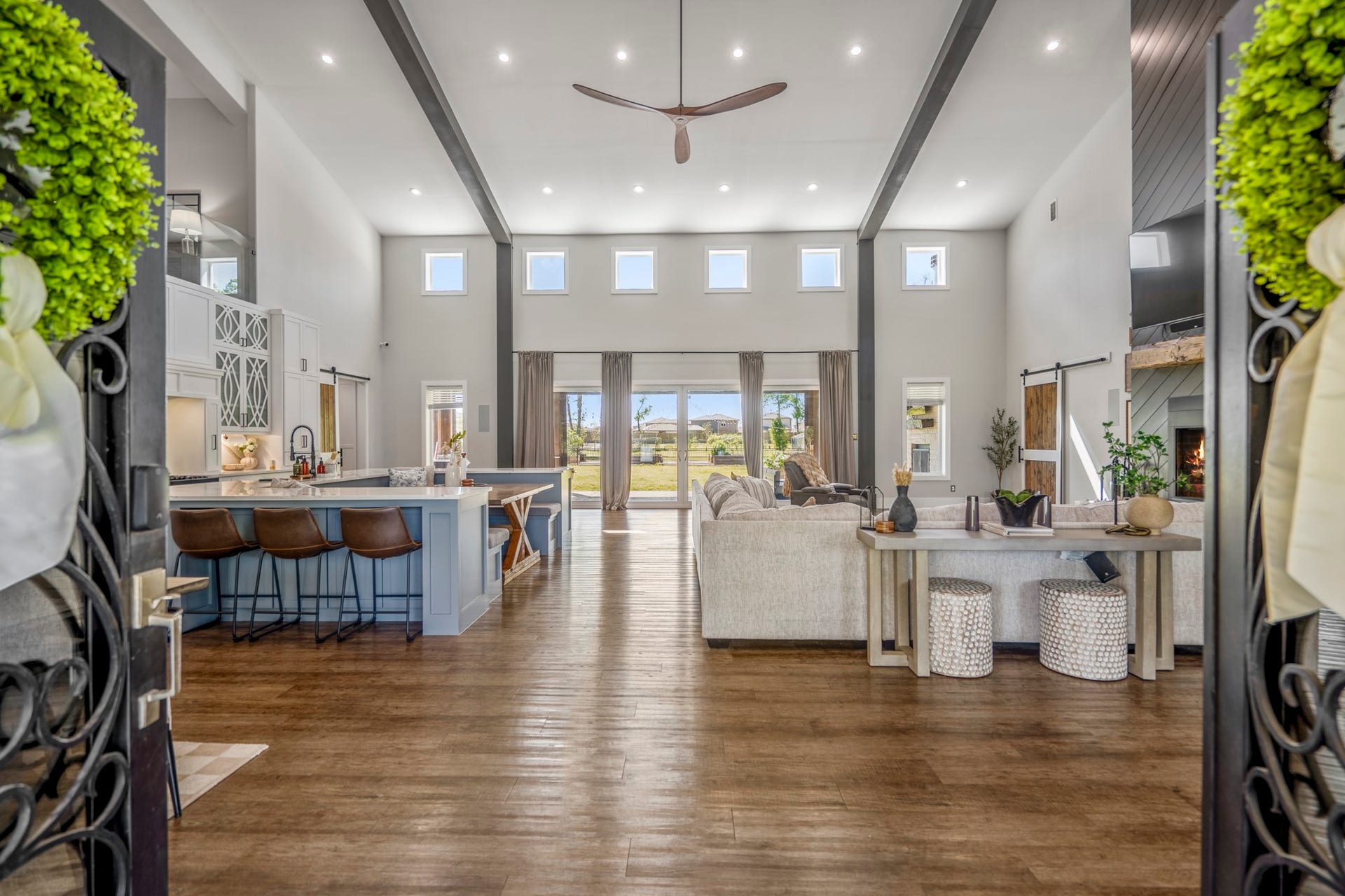 Open plan living room and kitchen with
plenty of natural light