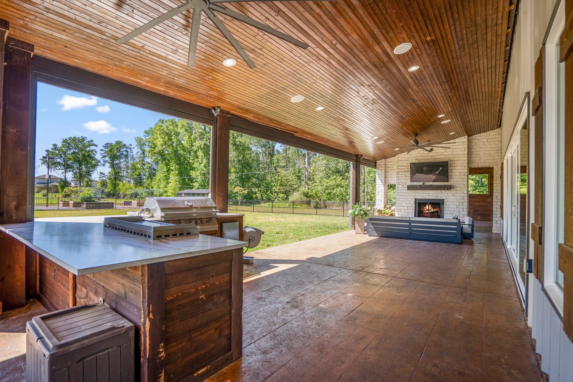 Outside seating area on rear patio and
woodburning fireplace