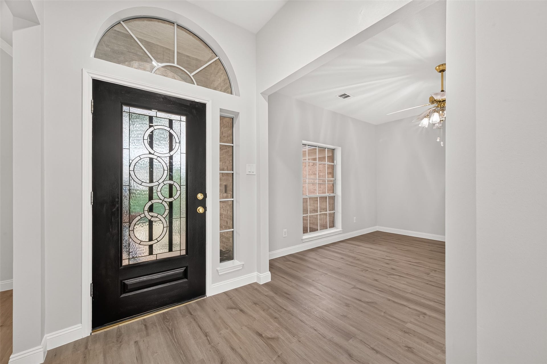 12423 May Laurel Drive, Houston, TX 77014 12423 May Laurel Drive, Houston, TX 77014