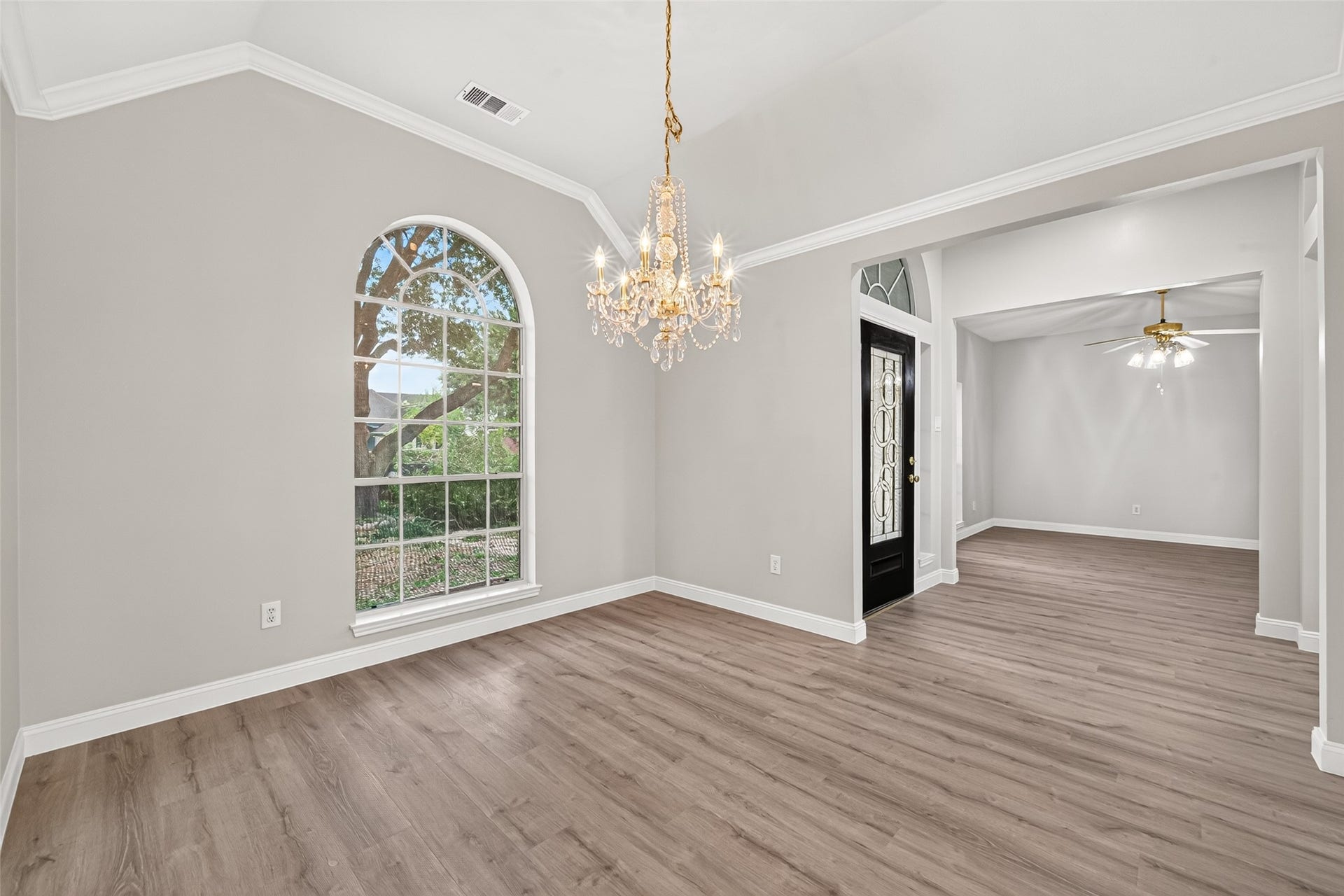 12423 May Laurel Drive, Houston, TX 77014 12423 May Laurel Drive, Houston, TX 77014