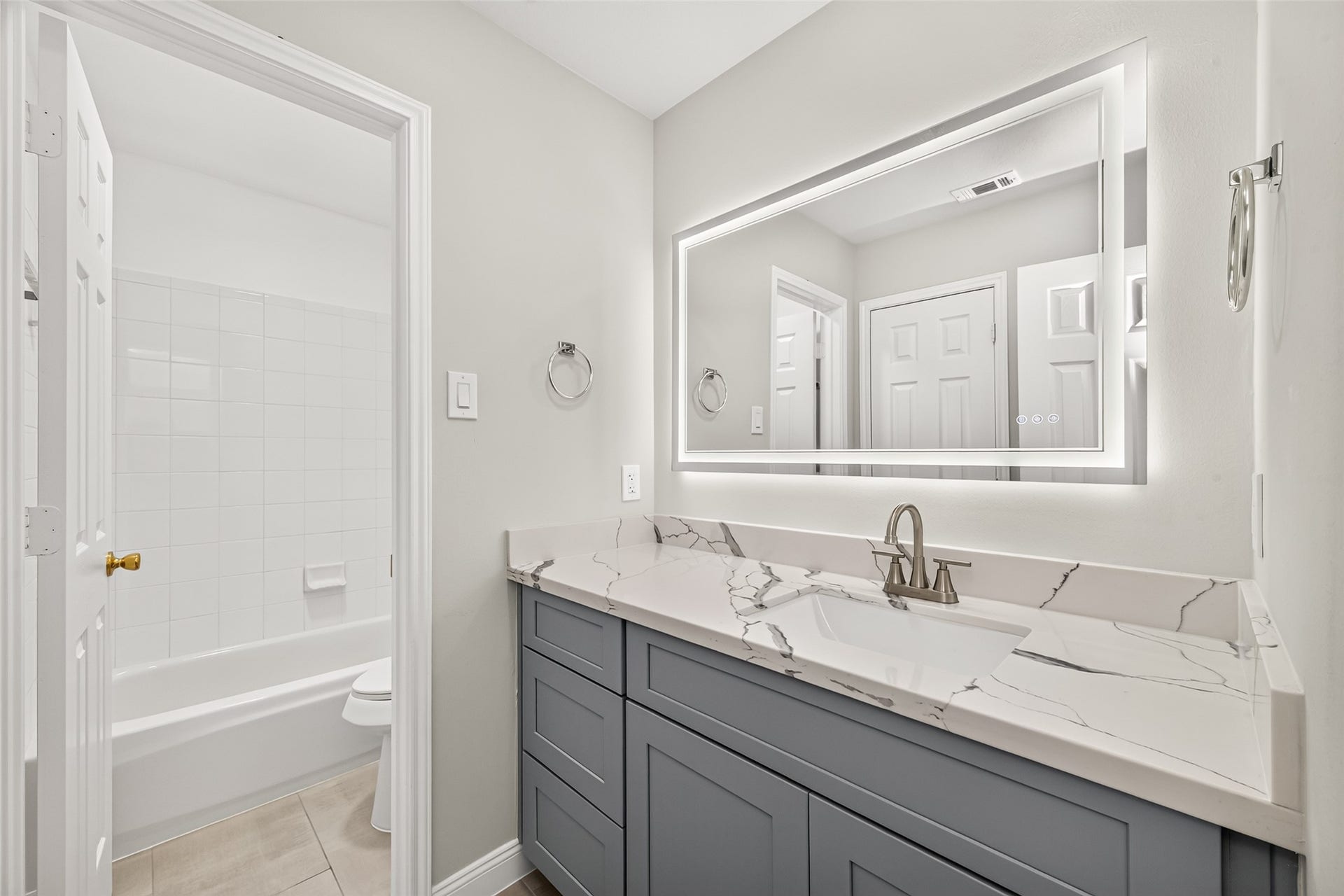12423 May Laurel Drive, Houston, TX 77014 12423 May Laurel Drive, Houston, TX 77014
