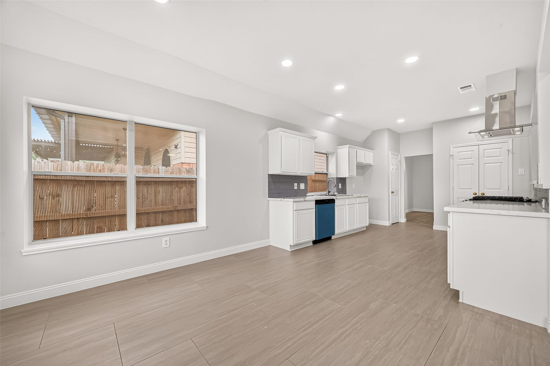 12423 May Laurel Drive, Houston, TX 77014 12423 May Laurel Drive, Houston, TX 77014