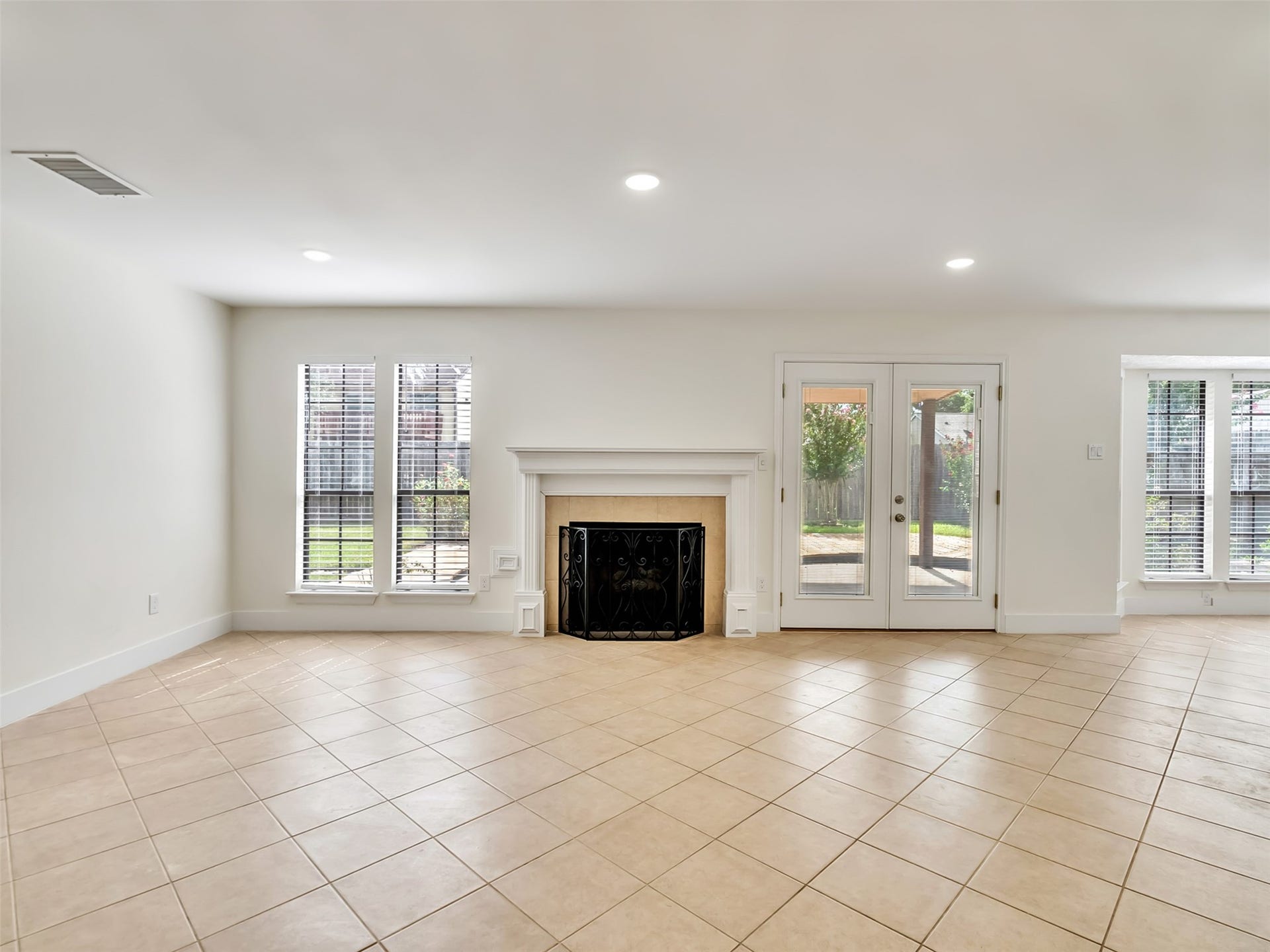 4223 Glen Avon Drive, Pasadena, TX 77505 4223 Glen Avon Drive, Pasadena, TX 77505