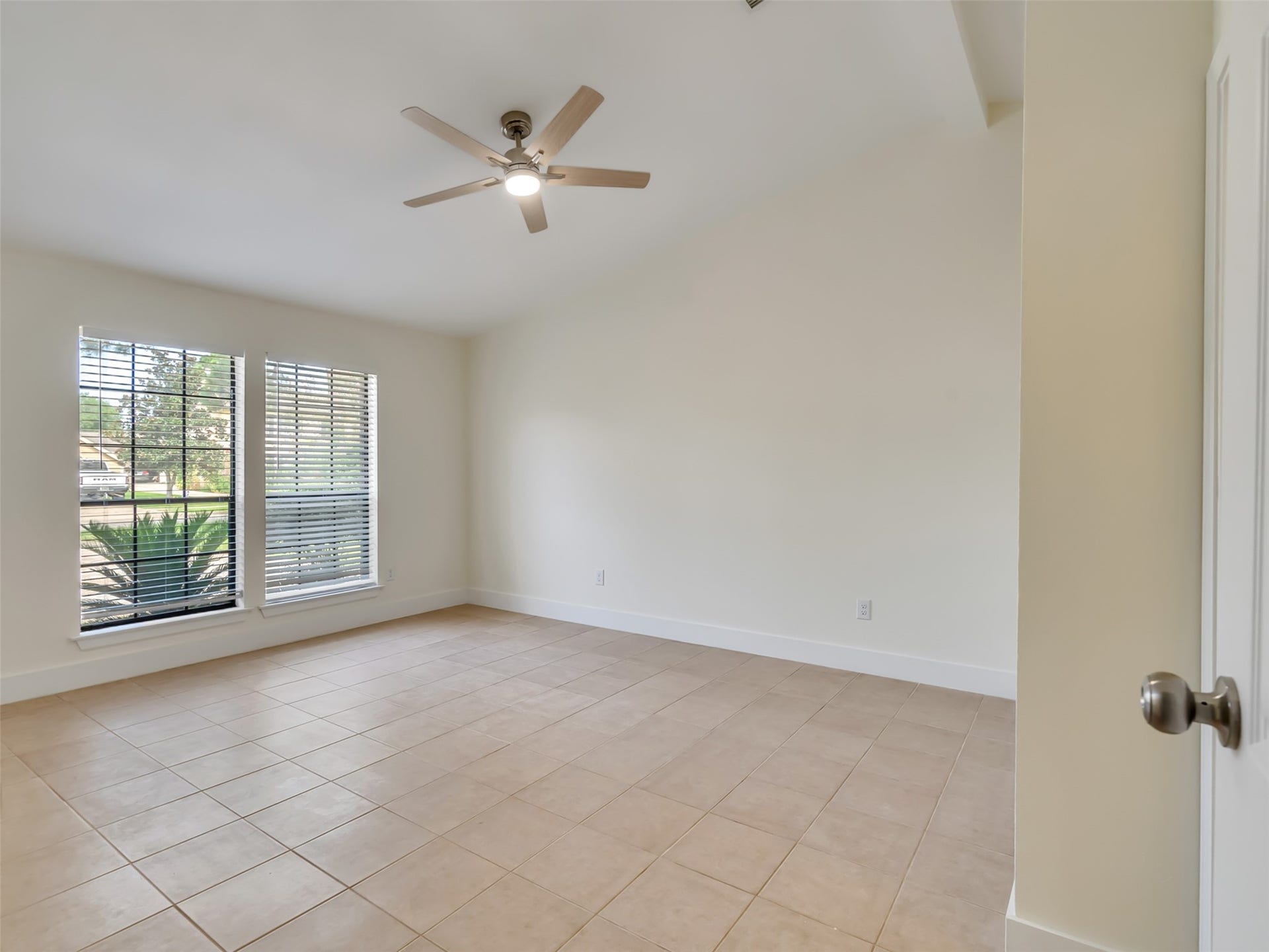 4223 Glen Avon Drive, Pasadena, TX 77505 4223 Glen Avon Drive, Pasadena, TX 77505