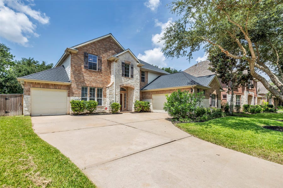 Property photo for 5307 Riverstone Crossing Drive, Sugar Land, TX