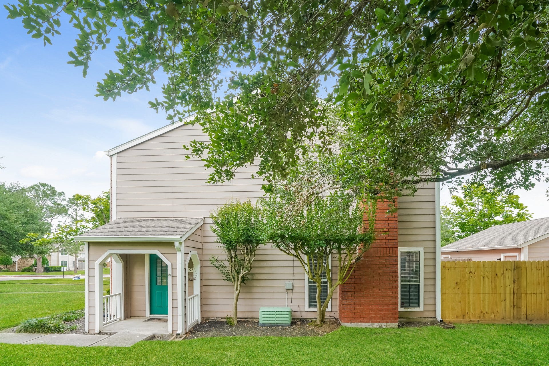 17263 Saturn Lane, Houston, TX 77058 17263 Saturn Lane, Houston, TX 77058