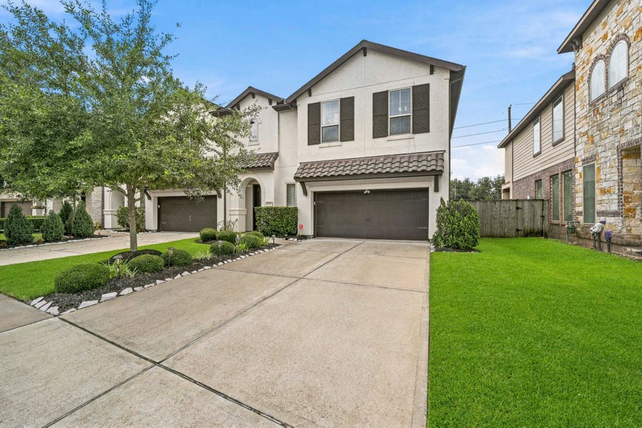 Property photo for 9442 Scanlan Heights Lane, Missouri City, TX