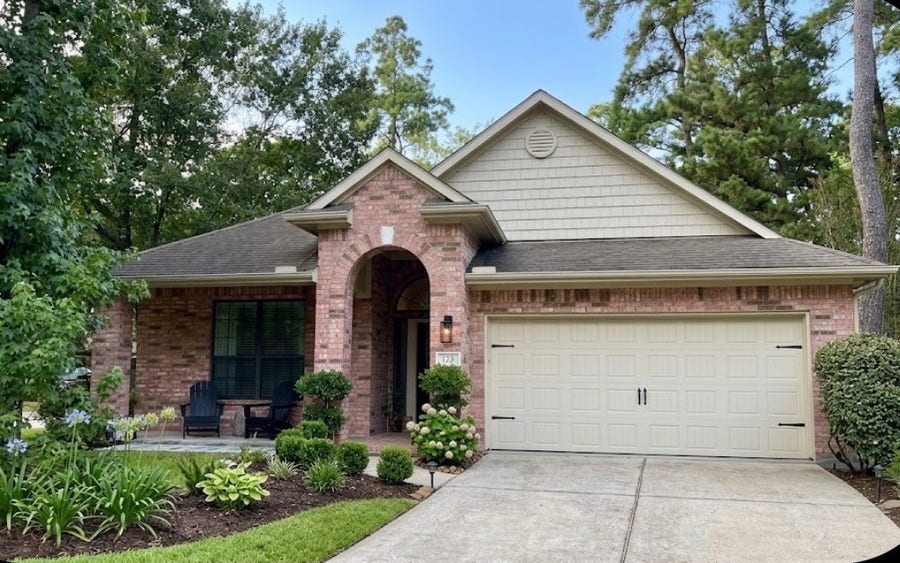 Property photo for 18 E Russet Grove Circle, The Woodlands, TX