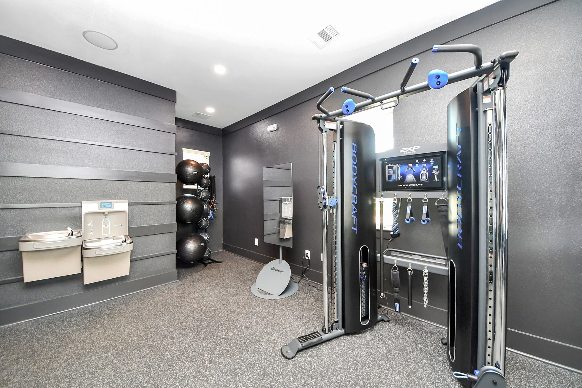 7711 Longmire Road, #97, Conroe, TX 77304 Enjoy an abundance of Amenities:Resort-Style Pool w/Sundeck Ledge&Outdoor Lounge Areas w/Grilling area,Gaming Lawn,Pickleball Court,Quaint Dog Park for your fur babies!24/7 Fitness Center w/Kids Play Zone area.Stunning Clubhouse w/Caf/Lounge.Playground Area.Electric Vehicle Charging Stations!