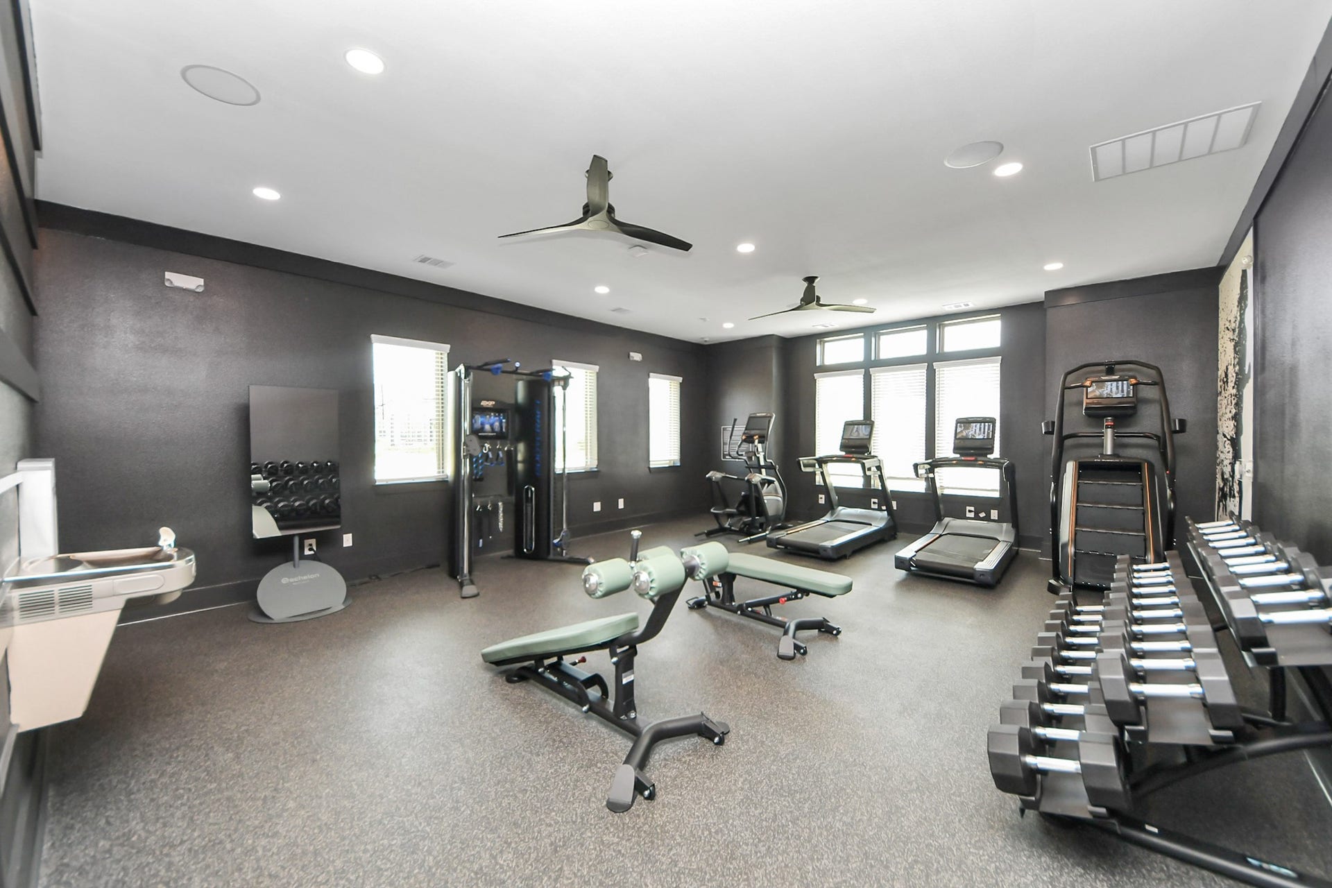 7711 Longmire Road, #97, Conroe, TX 77304 Enjoy an abundance of Amenities:Resort-Style Pool w/Sundeck Ledge&Outdoor Lounge Areas w/Grilling area,Gaming Lawn,Pickleball Court,Quaint Dog Park for your fur babies!24/7 Fitness Center w/Kids Play Zone area.Stunning Clubhouse w/Caf/Lounge.Playground Area.Electric Vehicle Charging Stations!