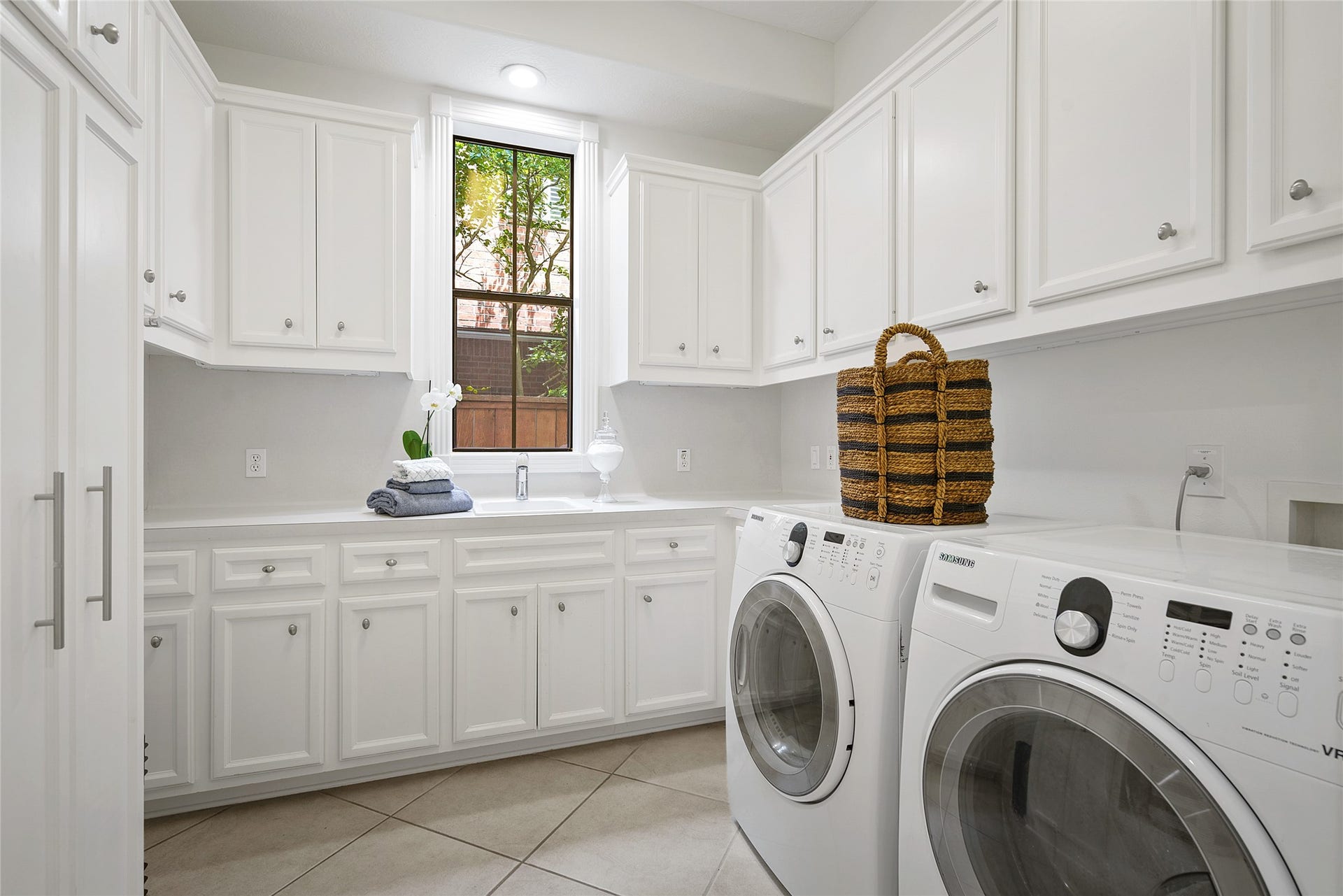 4502 Merrie Lane, Bellaire, TX 77401