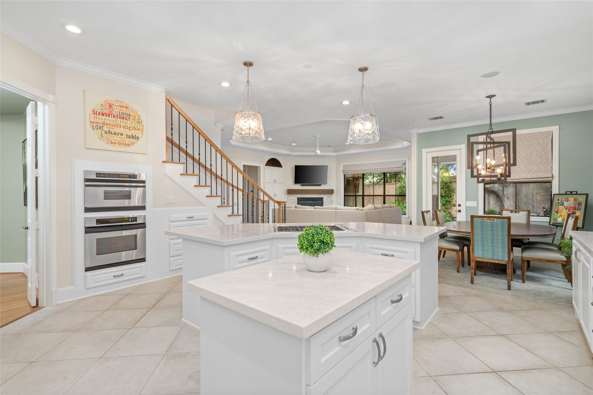 4502 Merrie Lane, Bellaire, TX 77401
