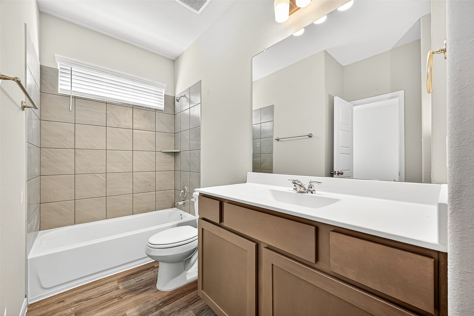 9987 Enclave Grove Street, Willis, TX 77318 9987 Enclave Grove Street, Willis, TX 77318