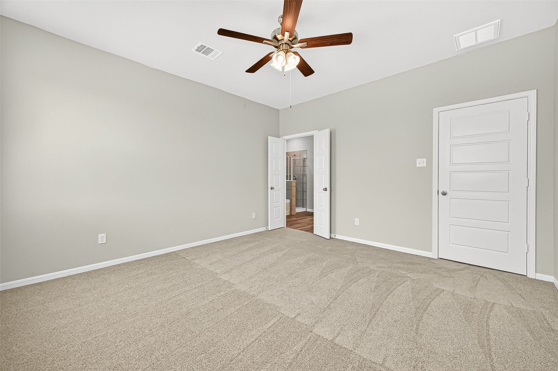 9987 Enclave Grove Street, Willis, TX 77318 9987 Enclave Grove Street, Willis, TX 77318