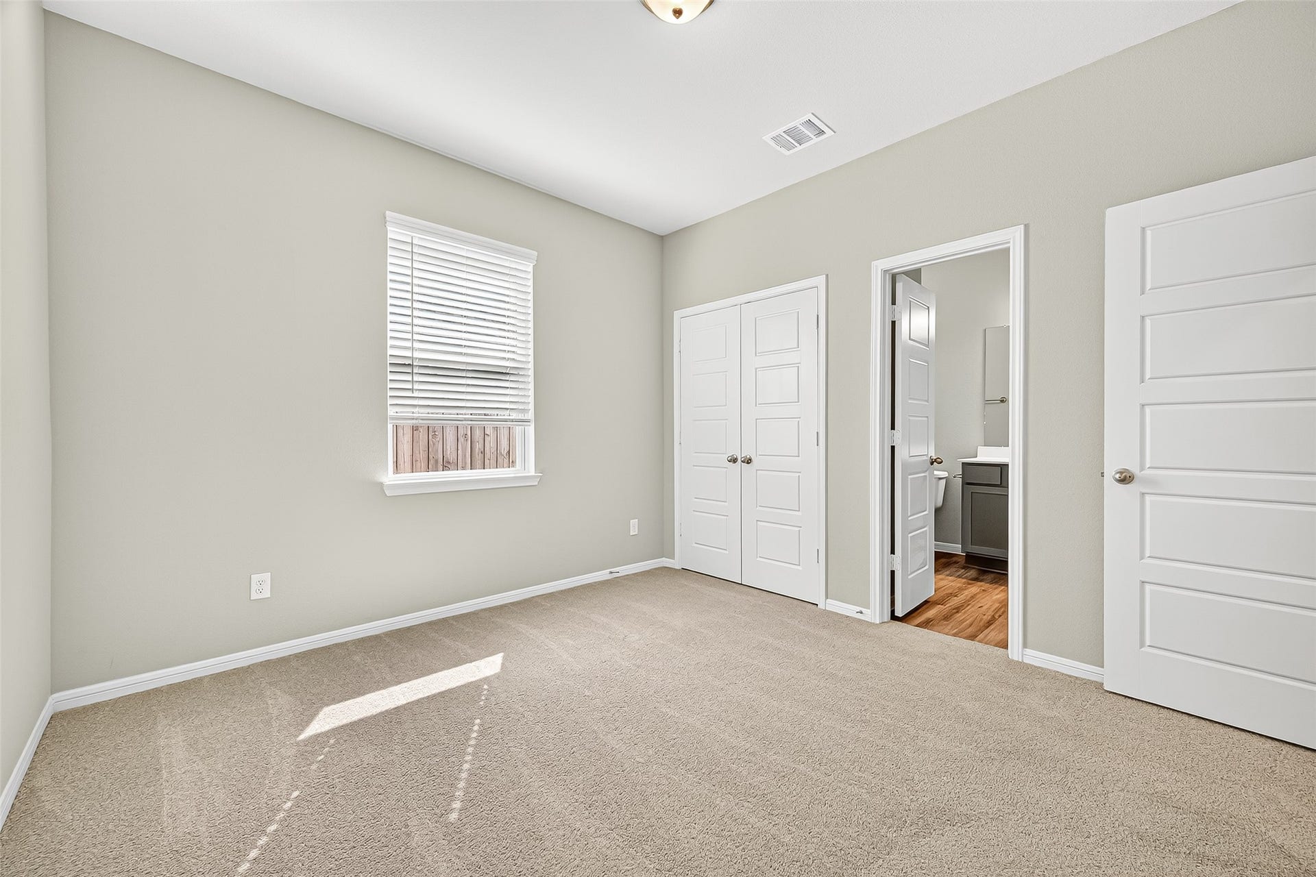 9987 Enclave Grove Street, Willis, TX 77318 9987 Enclave Grove Street, Willis, TX 77318