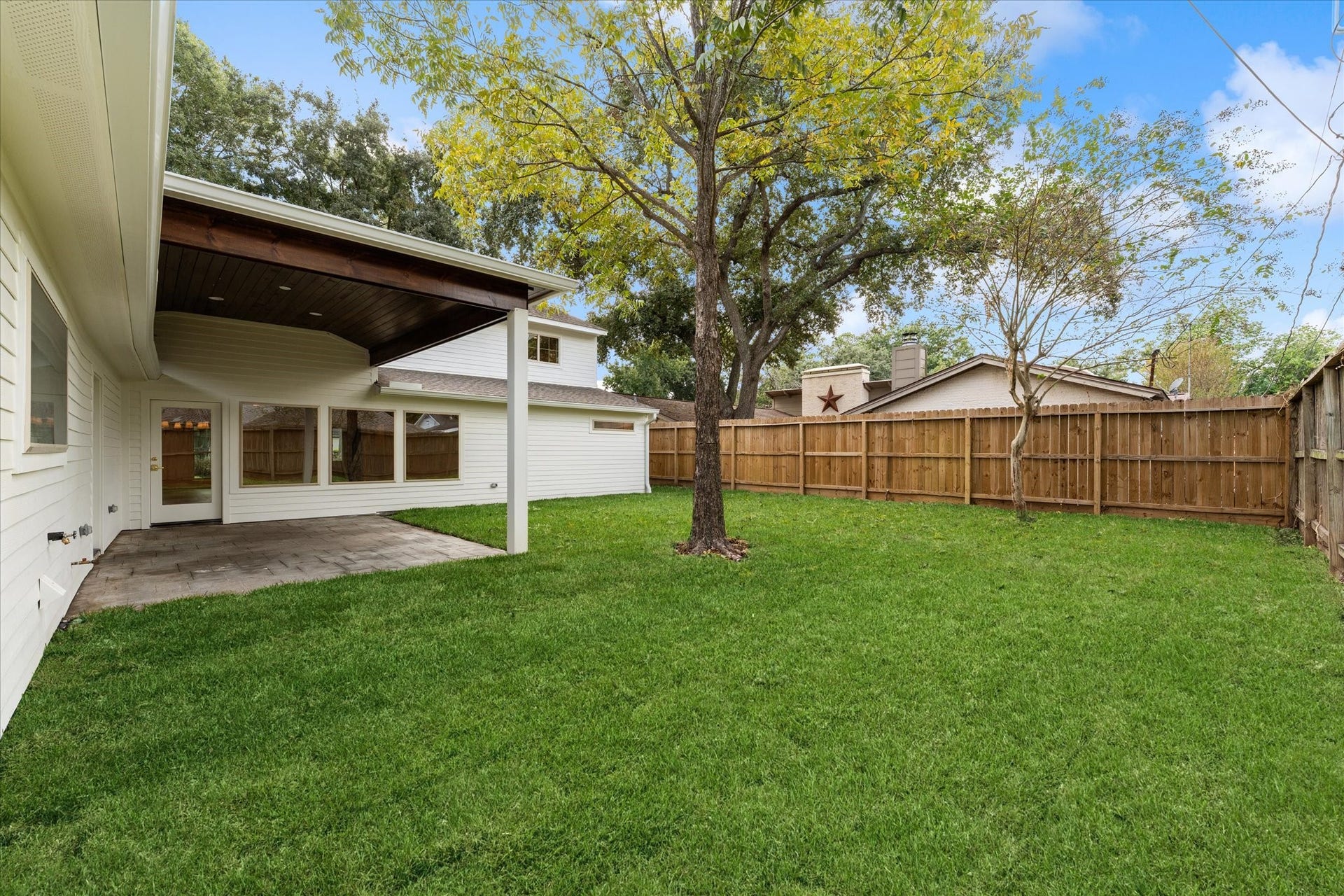 1116 Cheshire Lane, Houston, TX 77018