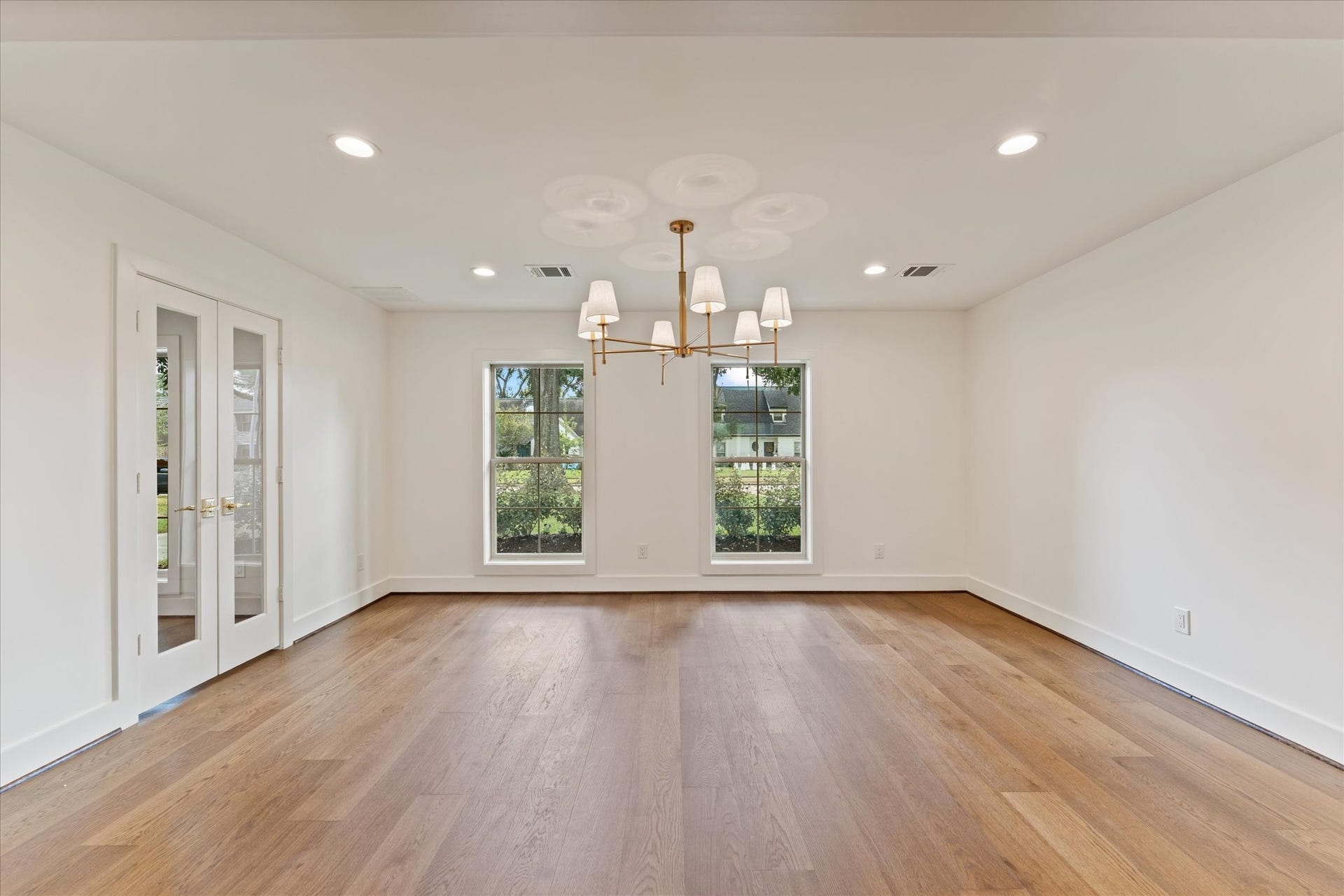 Spacious dining/flex area with office space or additional room off