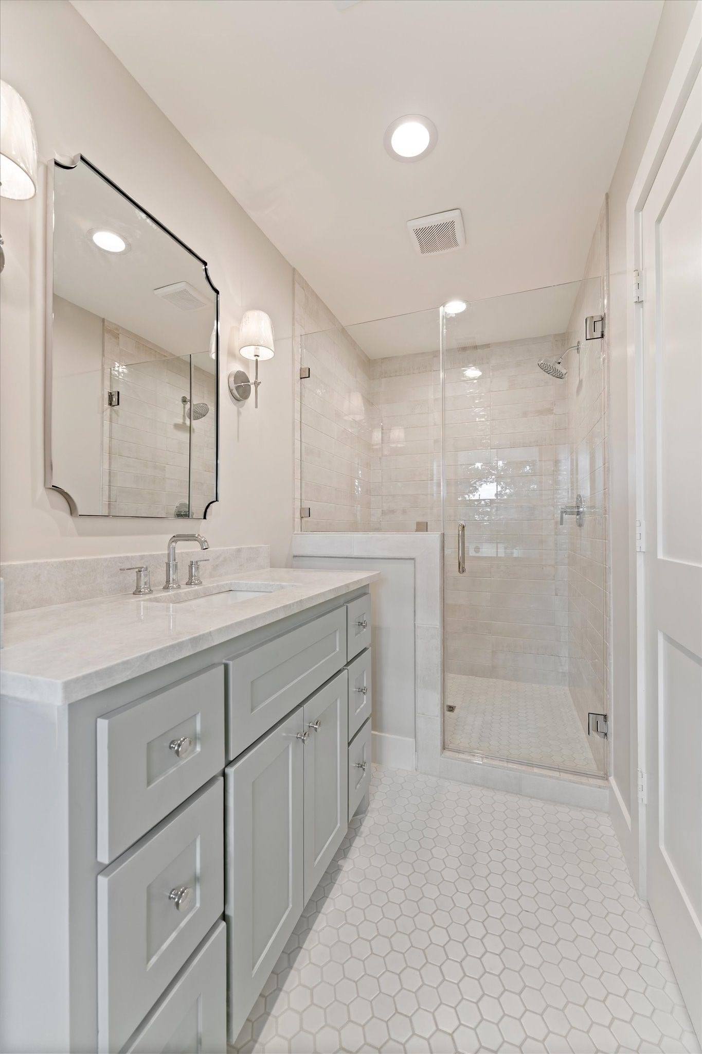 Upstairs Bathroom 3