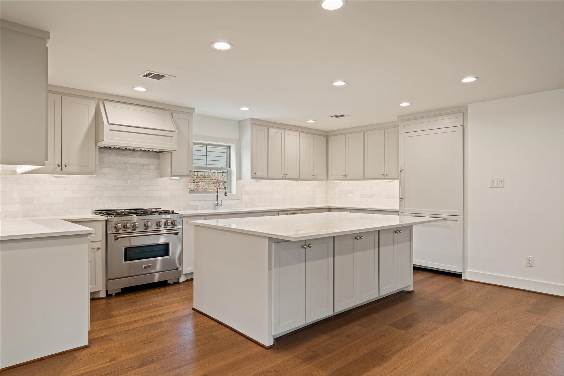 1116 Cheshire Lane, Houston, TX 77018