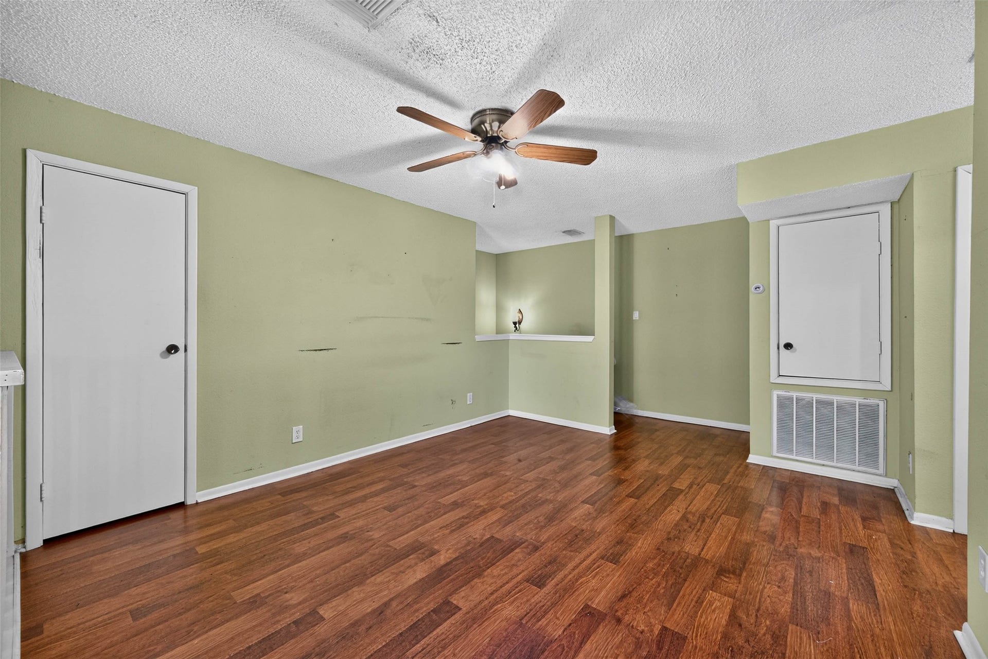 1900 Bay Area Boulevard, #160, Houston, TX 77058