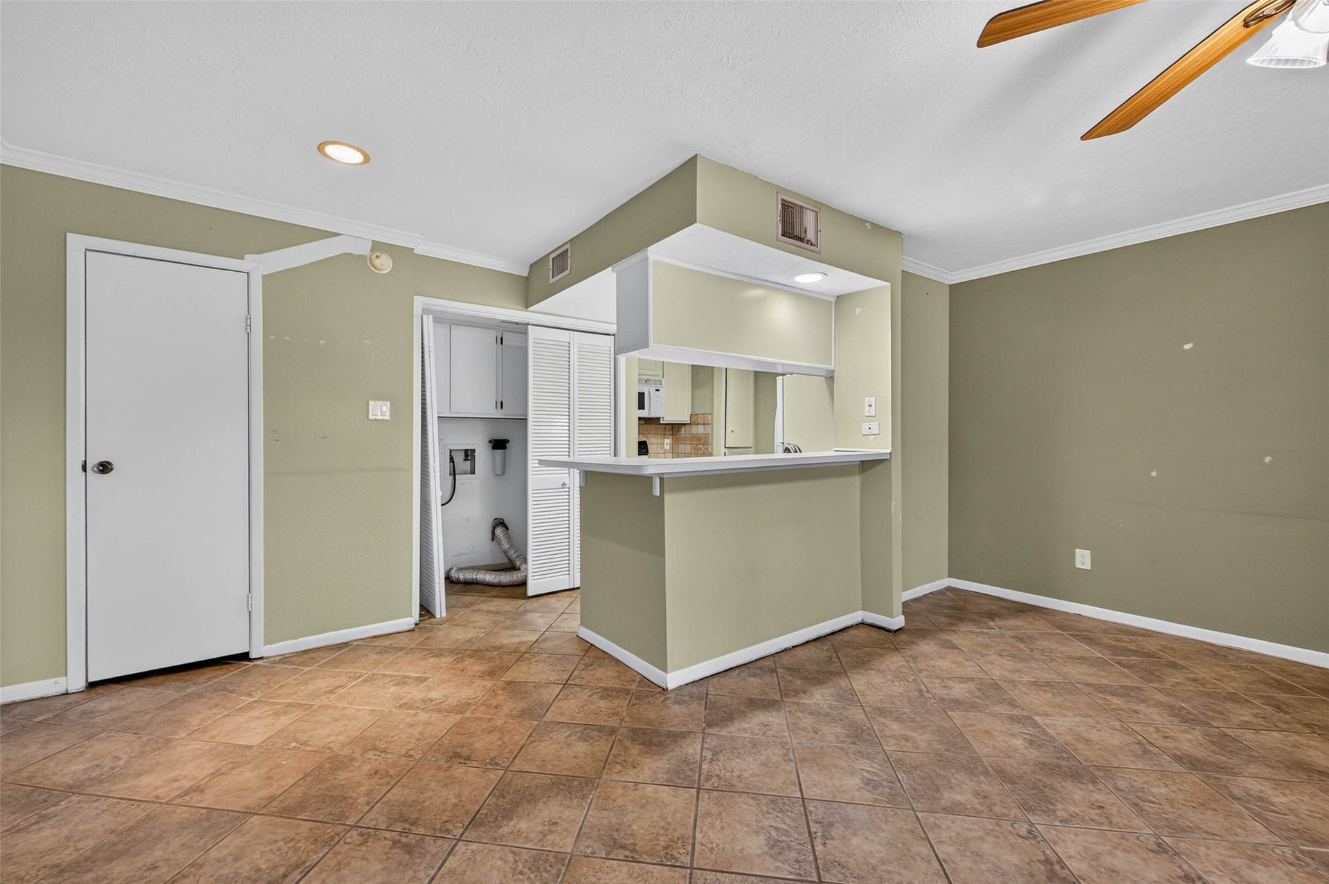 1900 Bay Area Boulevard, #160, Houston, TX 77058