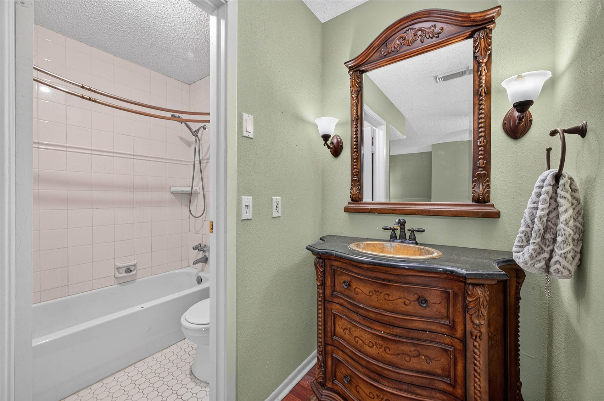 1900 Bay Area Boulevard, #160, Houston, TX 77058