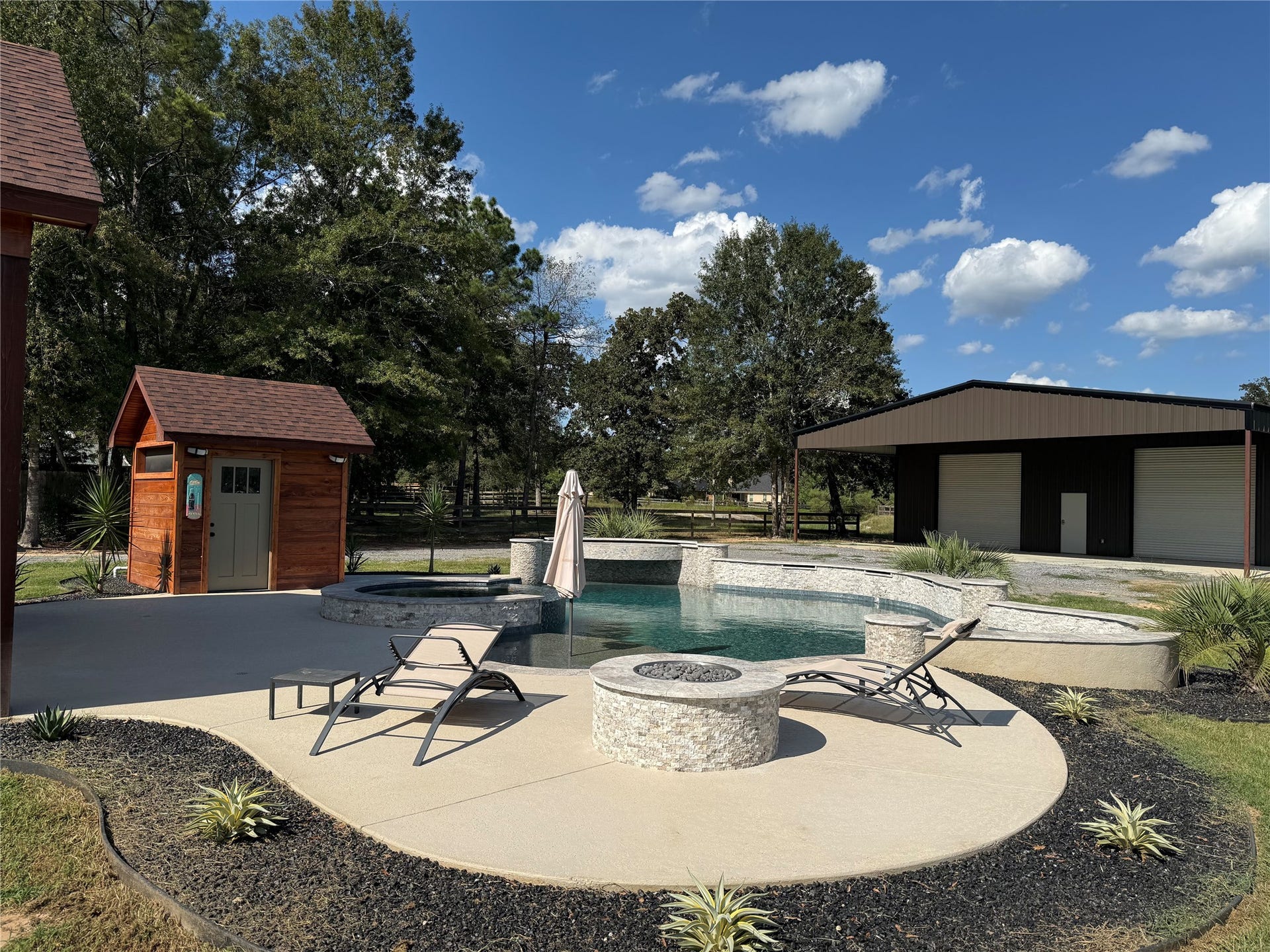 9255 SILVER BACK TRAIL, Conroe, TX 77303 9255 SILVER BACK TRAIL, Conroe, TX 77303