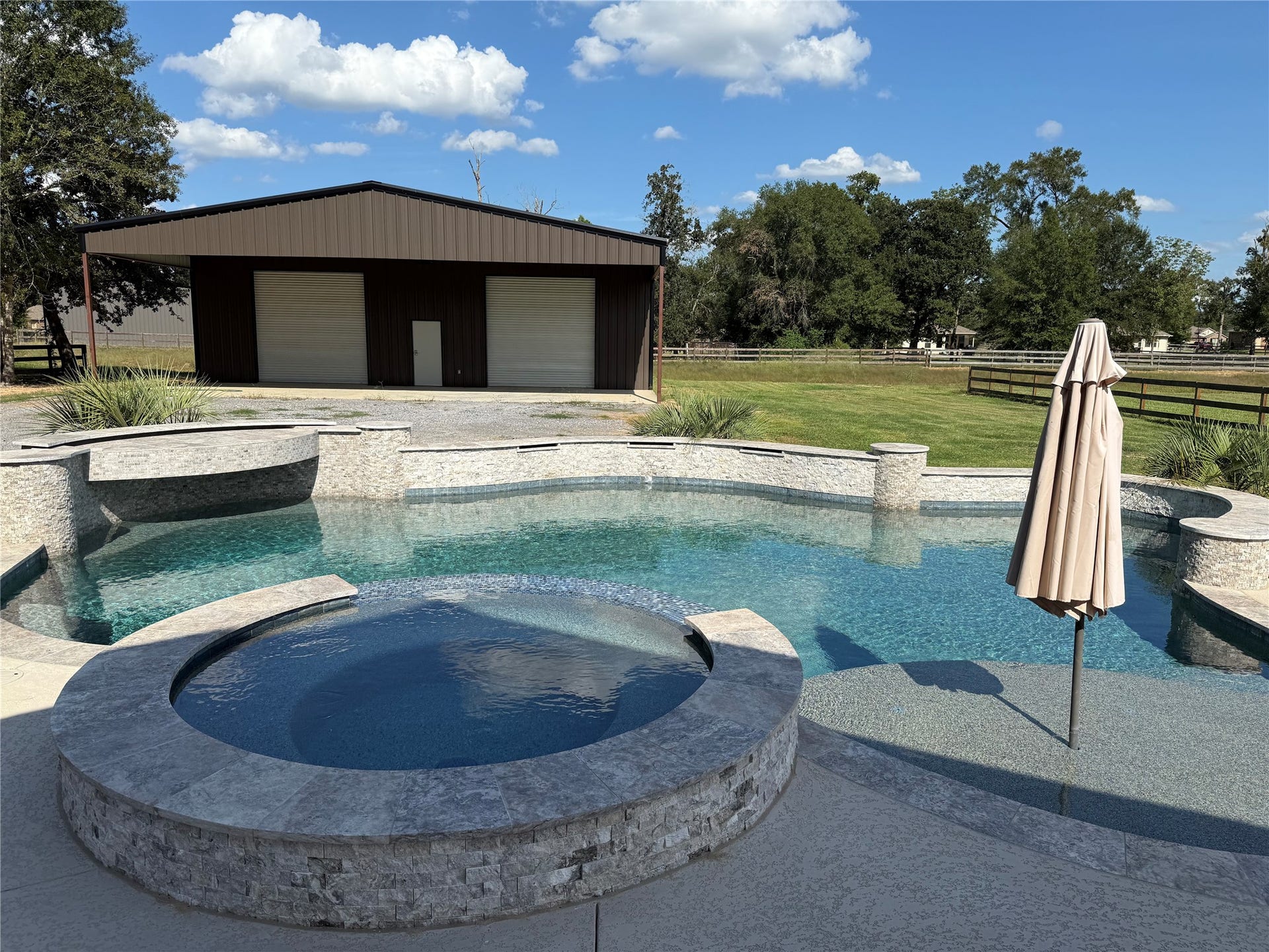9255 SILVER BACK TRAIL, Conroe, TX 77303 9255 SILVER BACK TRAIL, Conroe, TX 77303