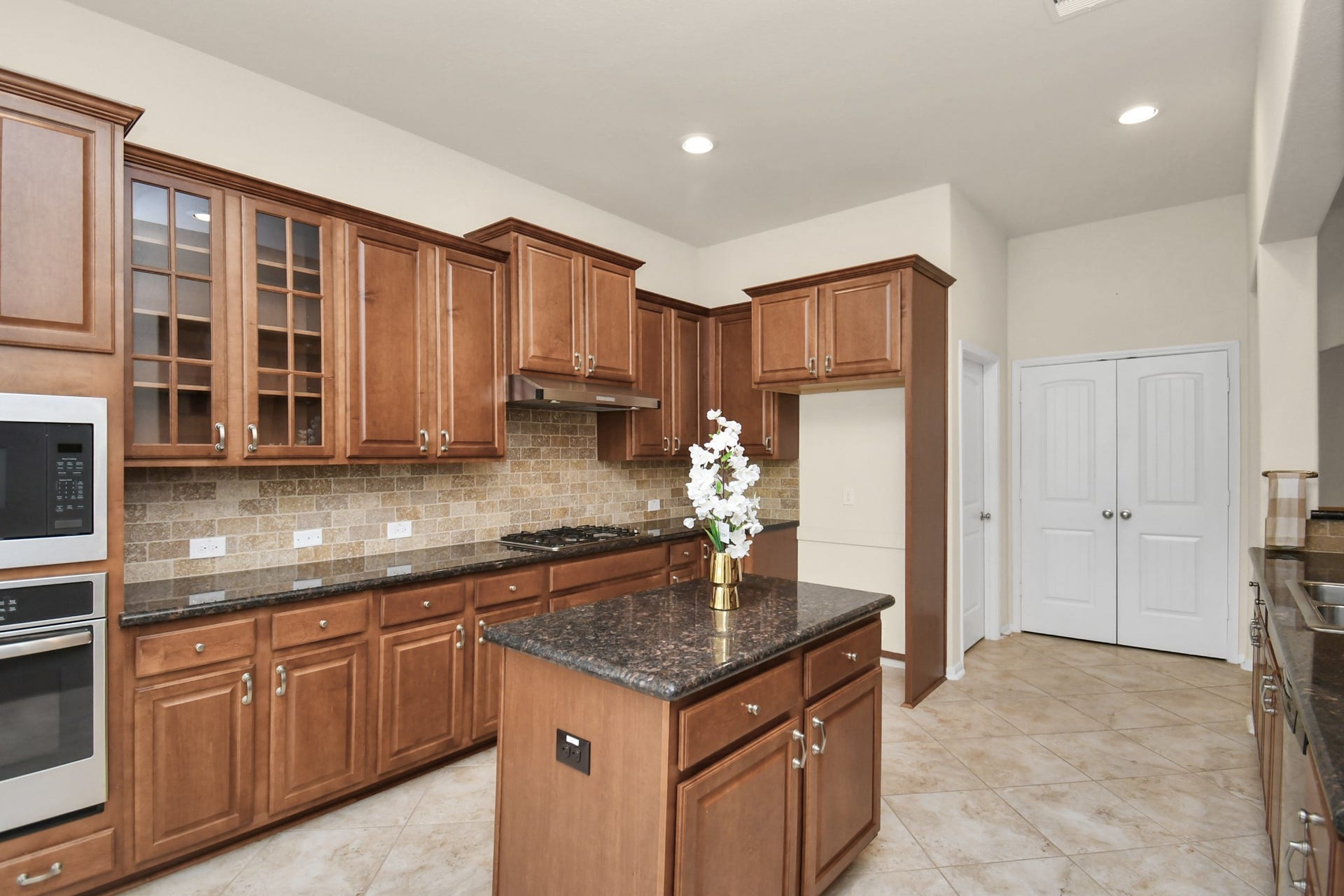 1122 Boxwood Place, Friendswood, TX 77546 1122 Boxwood Place, Friendswood, TX 77546