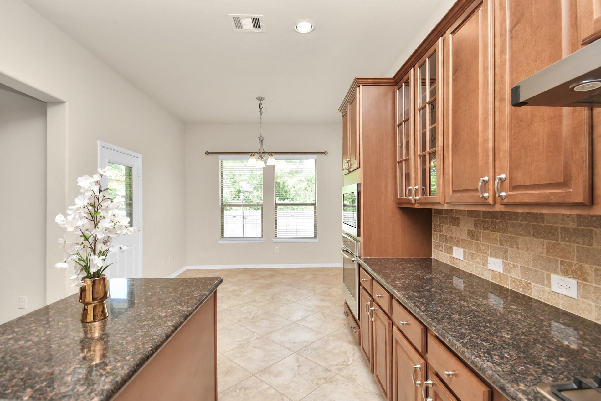 1122 Boxwood Place, Friendswood, TX 77546 1122 Boxwood Place, Friendswood, TX 77546