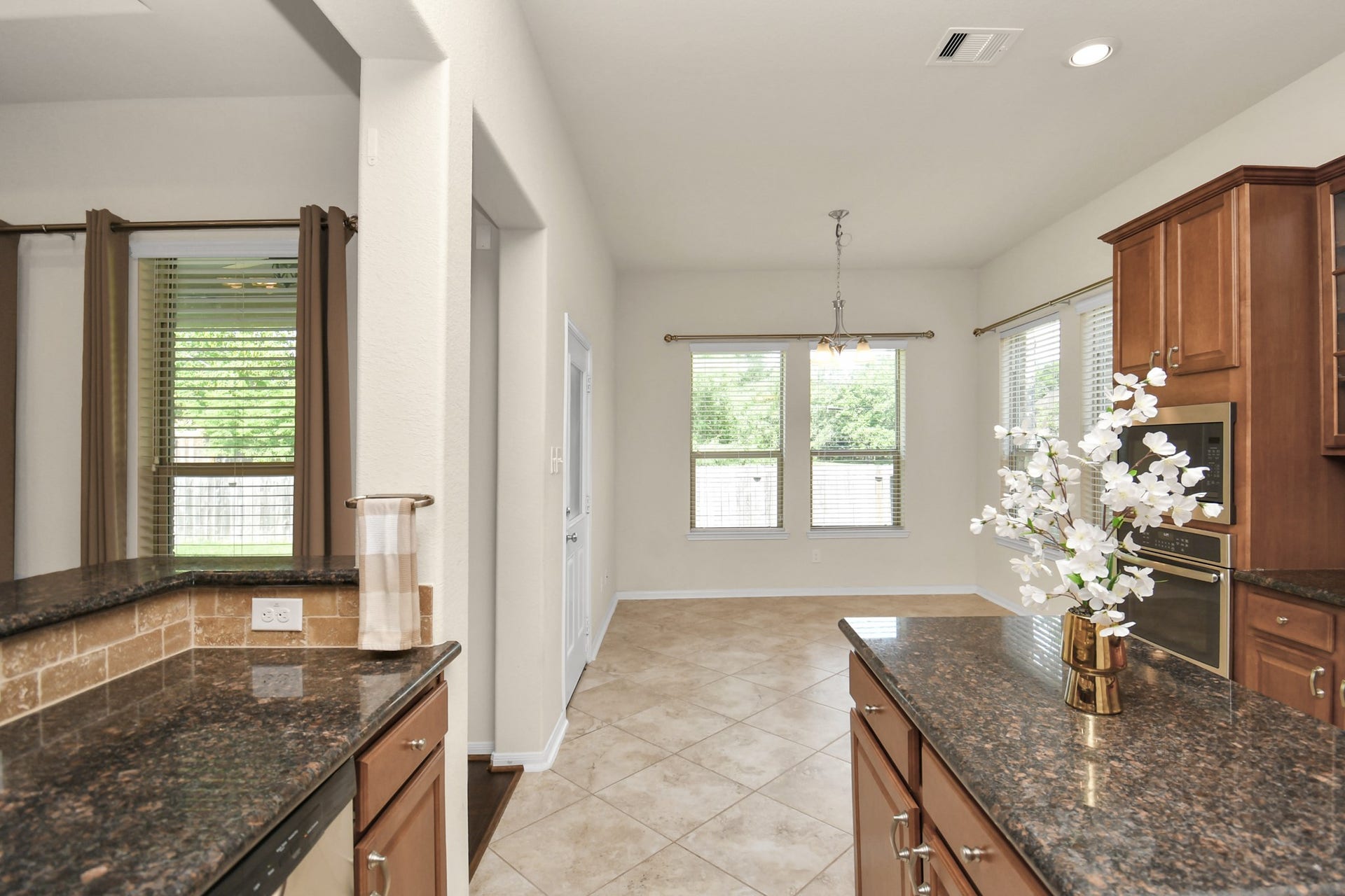1122 Boxwood Place, Friendswood, TX 77546 1122 Boxwood Place, Friendswood, TX 77546