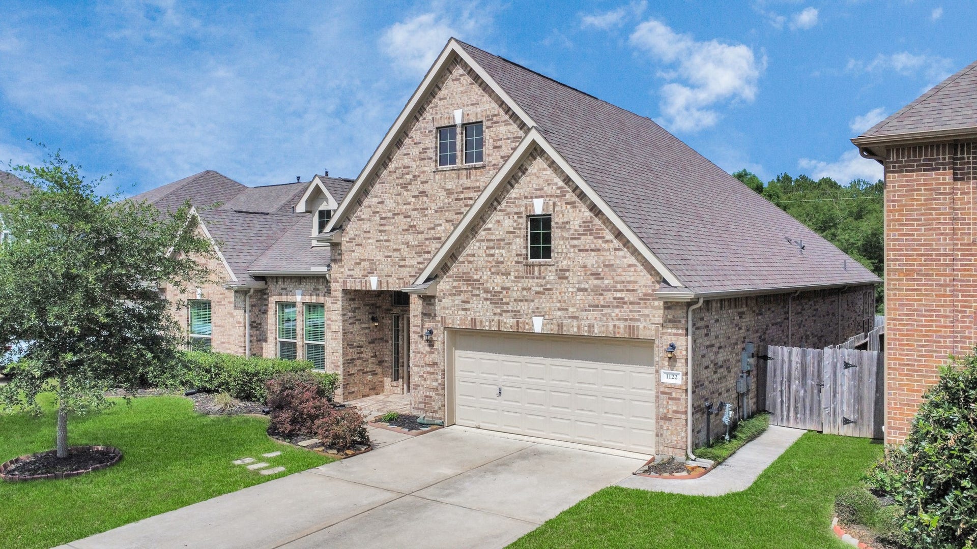 1122 Boxwood Place, Friendswood, TX 77546 1122 Boxwood Place, Friendswood, TX 77546