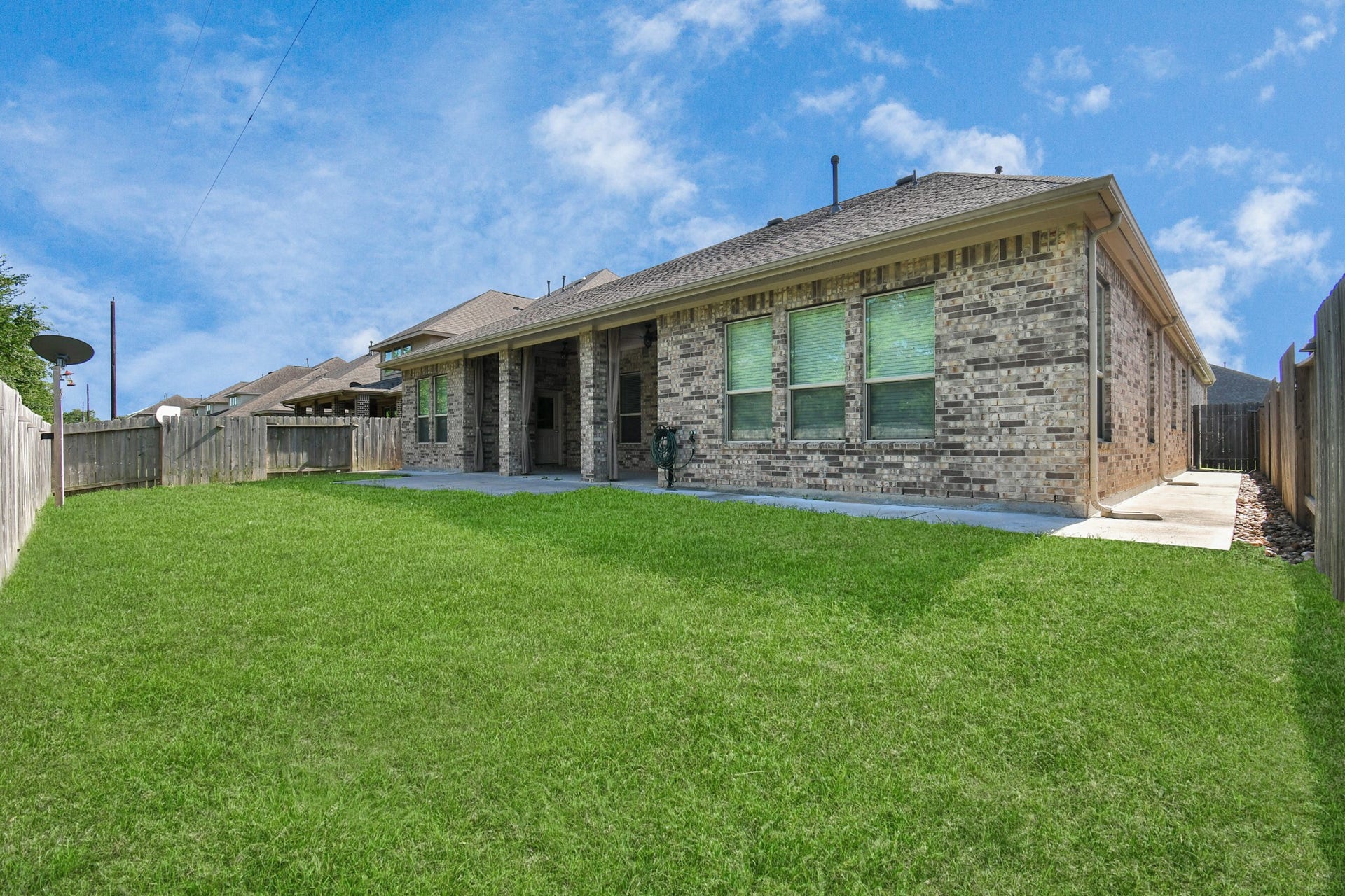 1122 Boxwood Place, Friendswood, TX 77546 1122 Boxwood Place, Friendswood, TX 77546