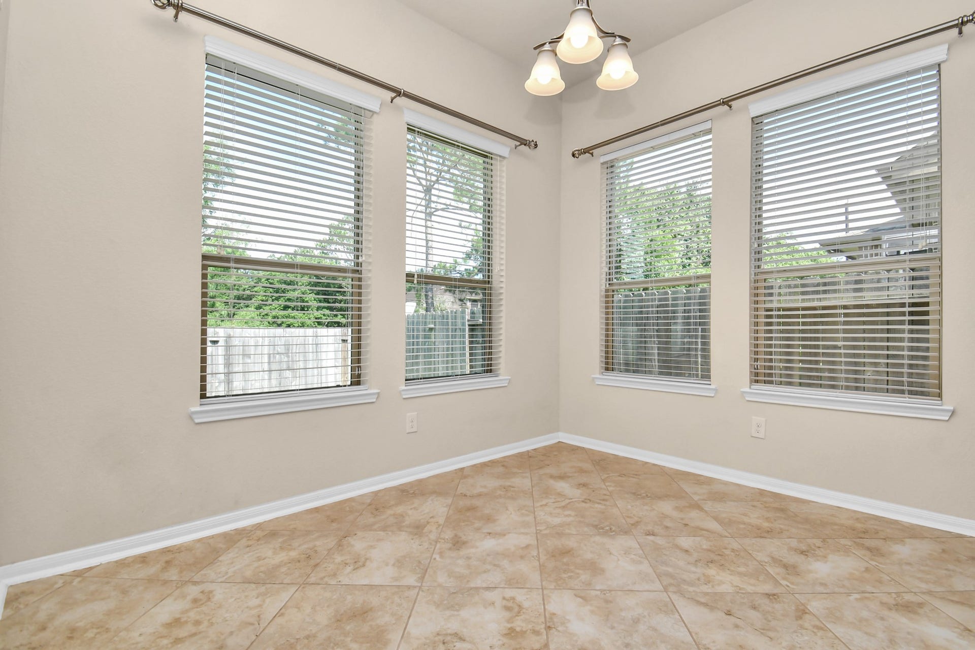 1122 Boxwood Place, Friendswood, TX 77546 1122 Boxwood Place, Friendswood, TX 77546