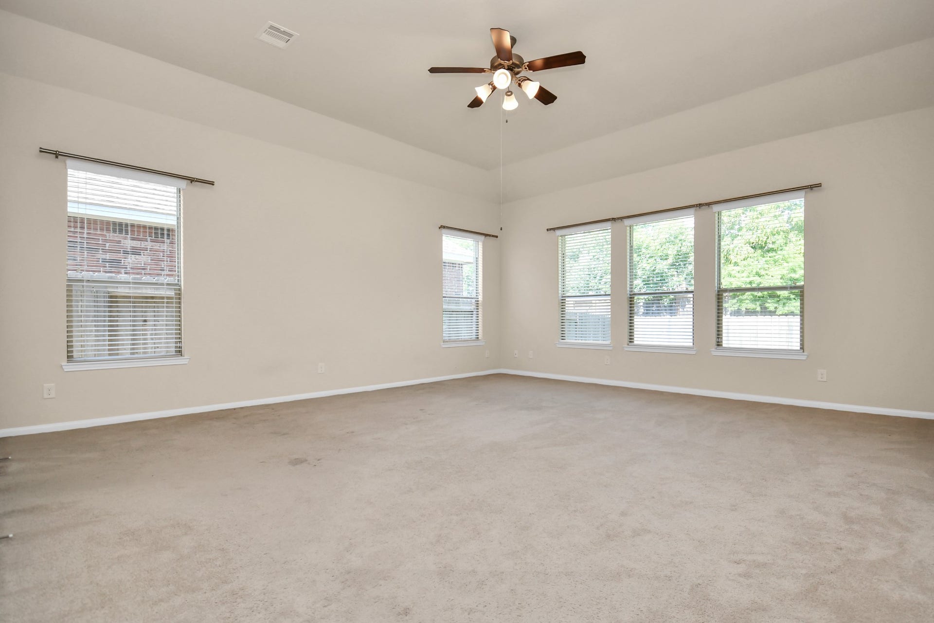 1122 Boxwood Place, Friendswood, TX 77546 1122 Boxwood Place, Friendswood, TX 77546