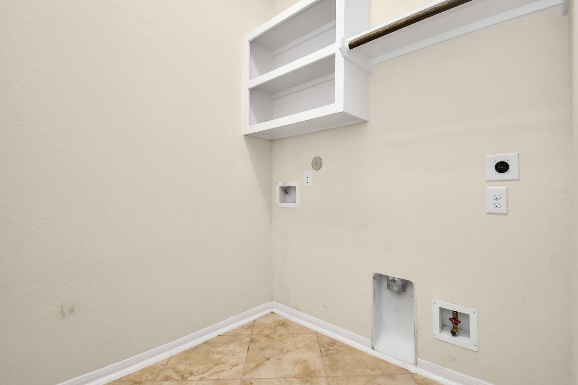 1122 Boxwood Place, Friendswood, TX 77546 1122 Boxwood Place, Friendswood, TX 77546