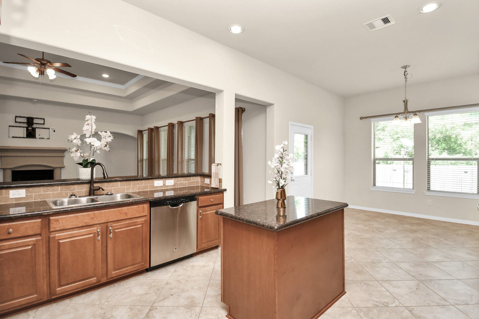 1122 Boxwood Place, Friendswood, TX 77546 1122 Boxwood Place, Friendswood, TX 77546