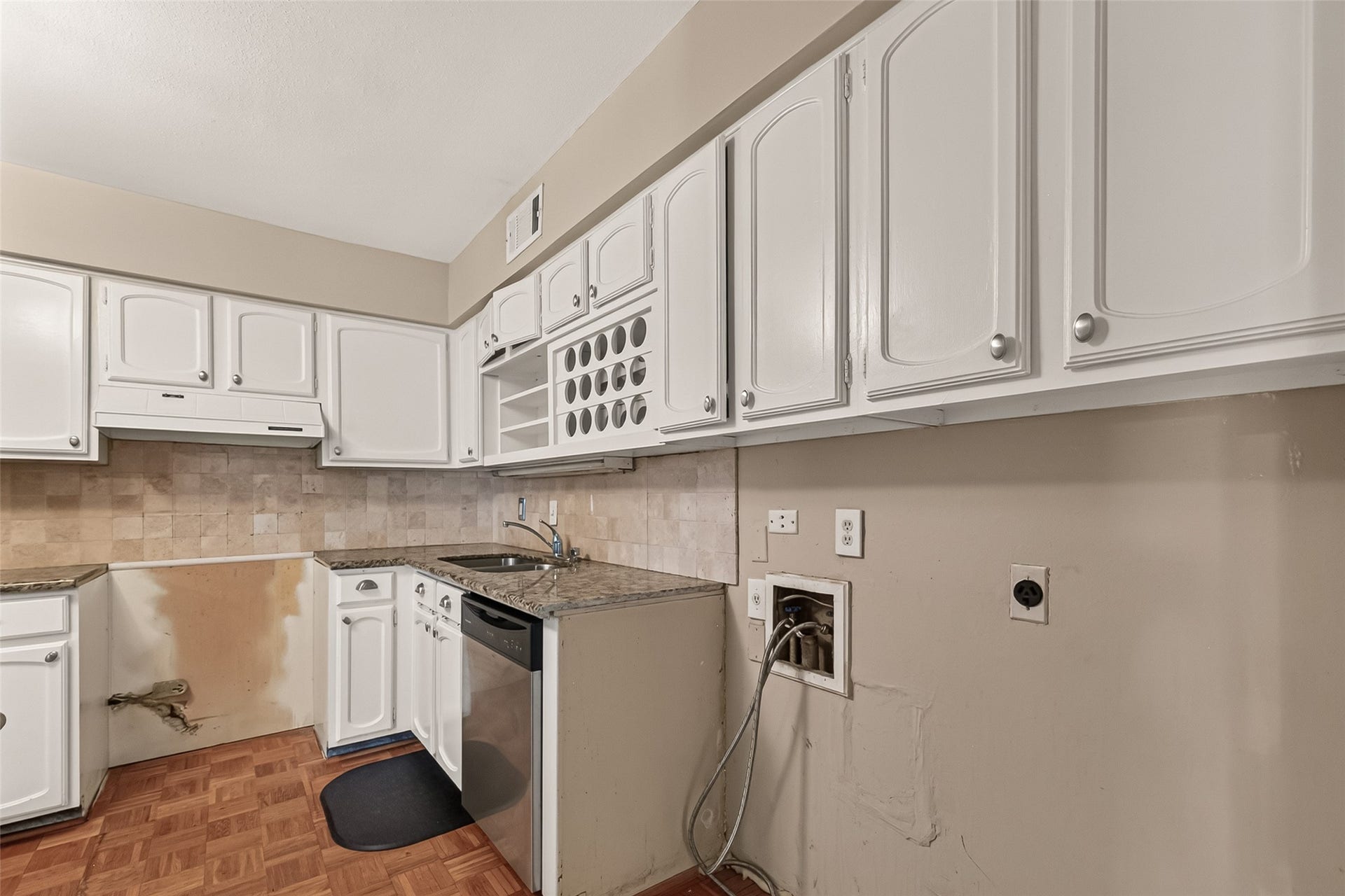 408 N Post Oak Lane, #408, Houston, TX 77024